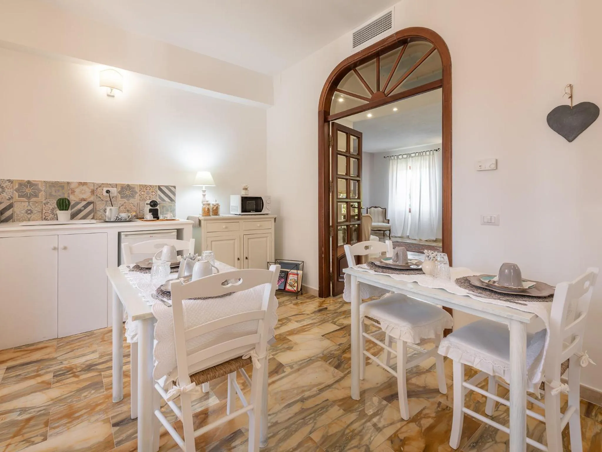 Dining area in Villa Iole