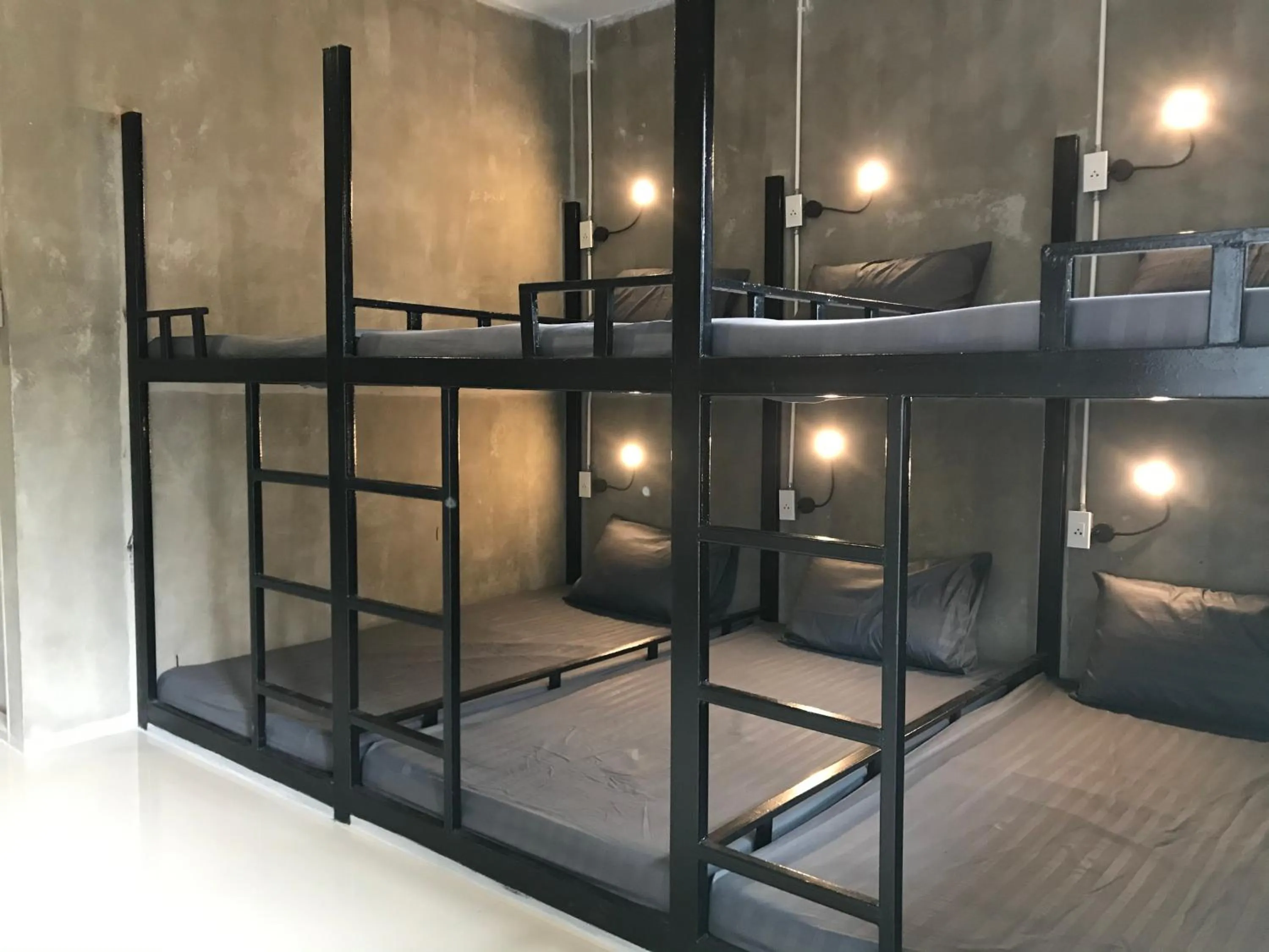 bunk bed in Live In Leaf Koh Tao