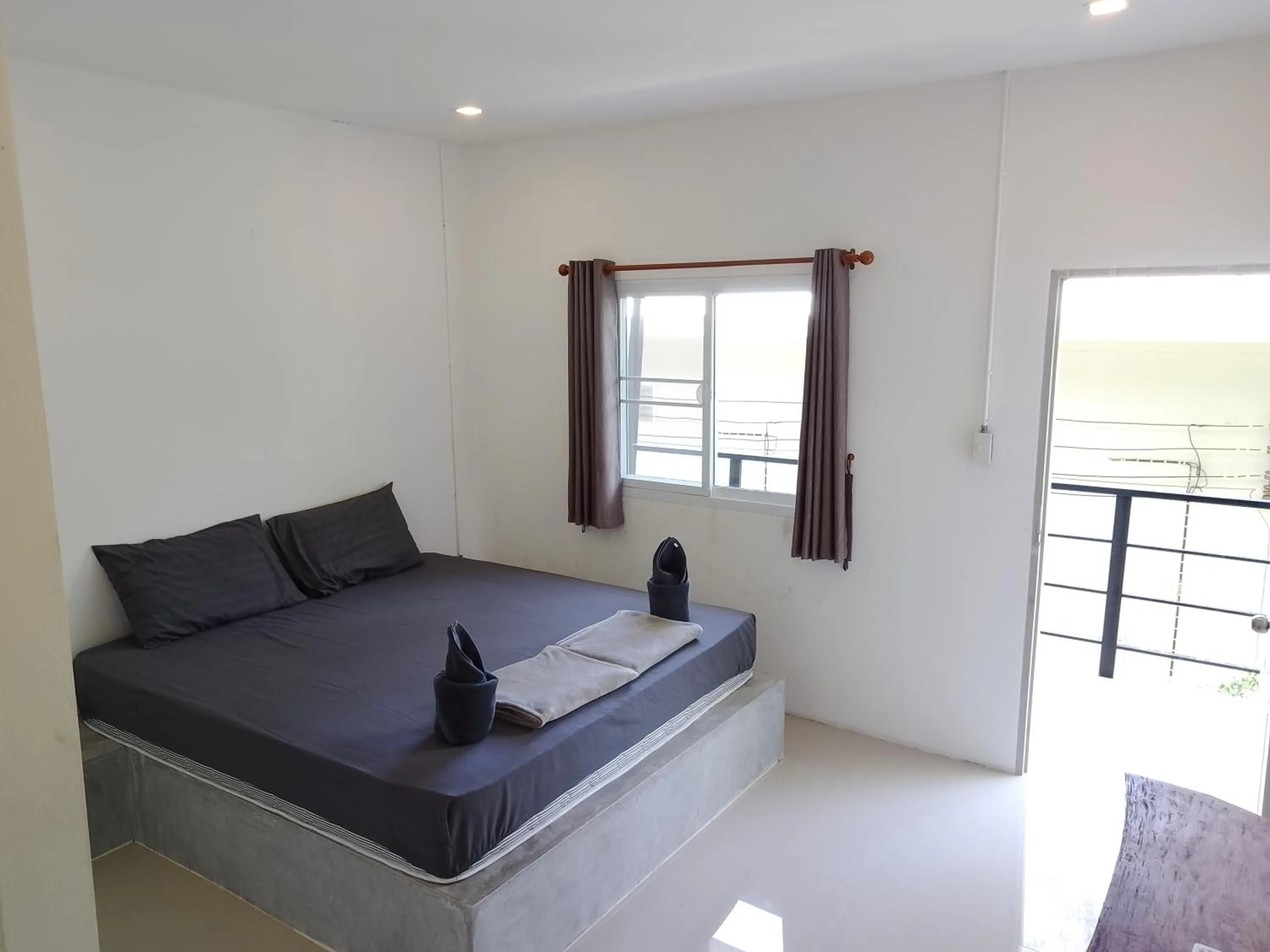 Live In Leaf Koh Tao