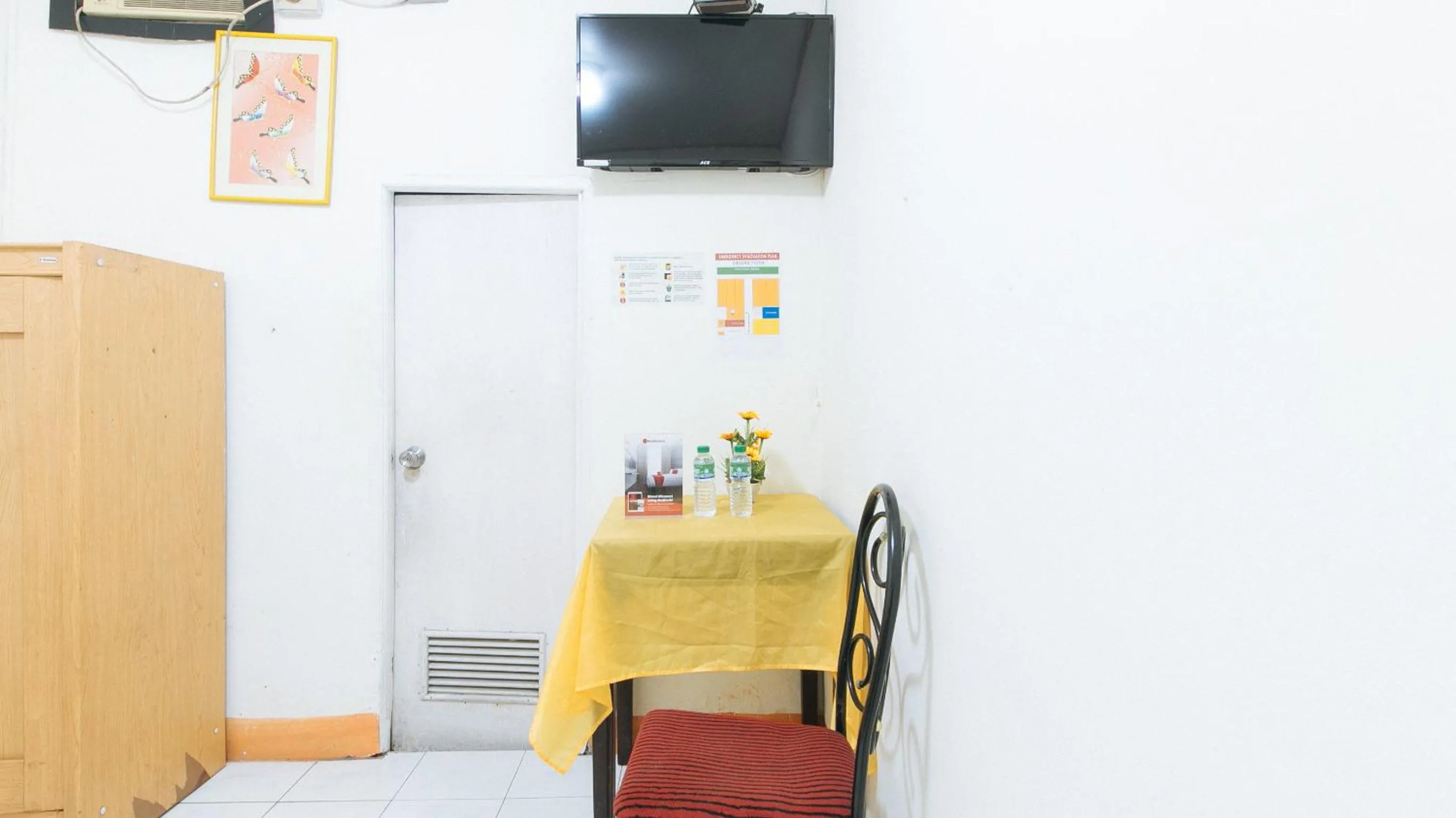 TV and multimedia in RedDoorz near East Avenue Medical Center