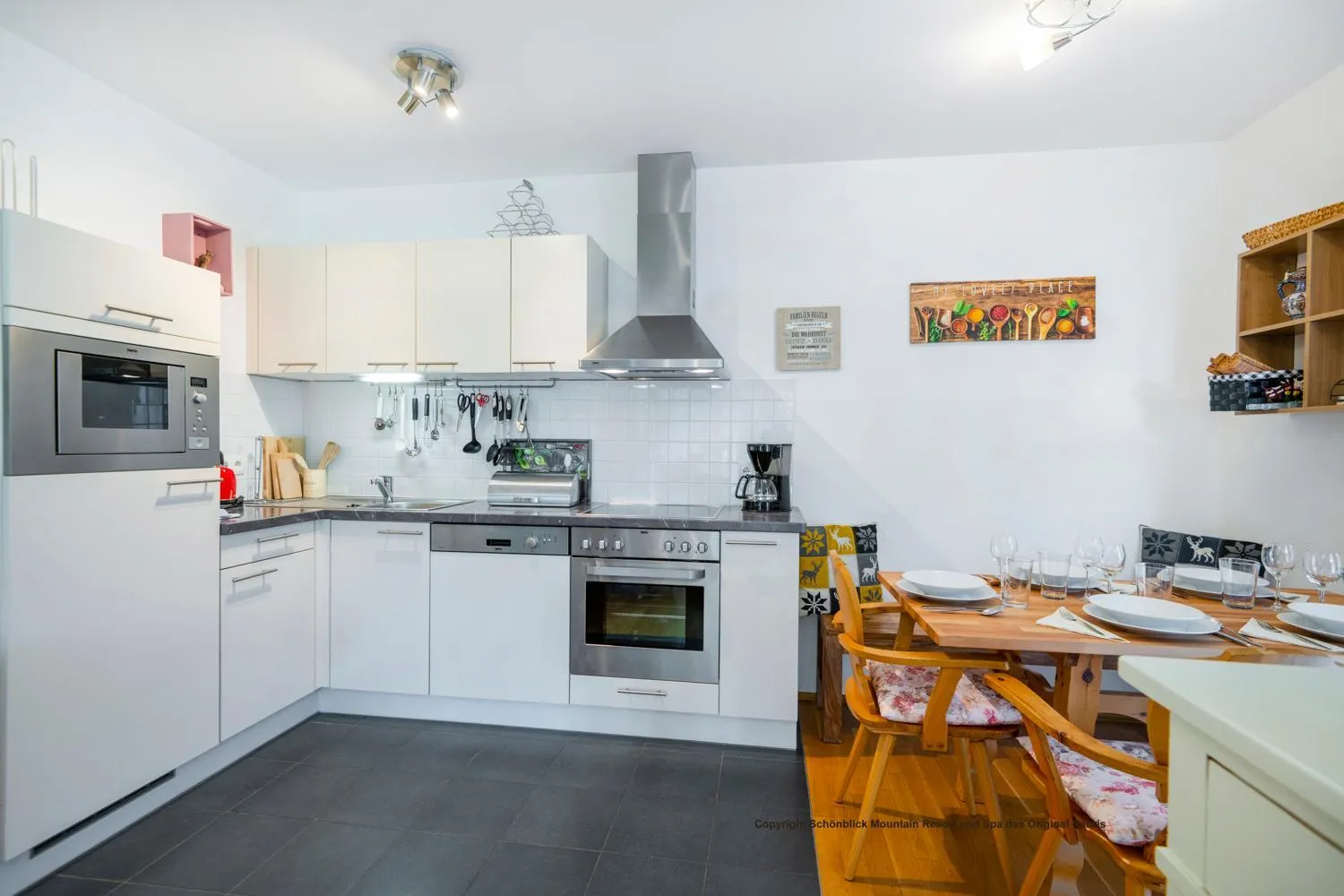 Kitchen or kitchenette in Schönblick Mountain Resort & Spa - Das Original!