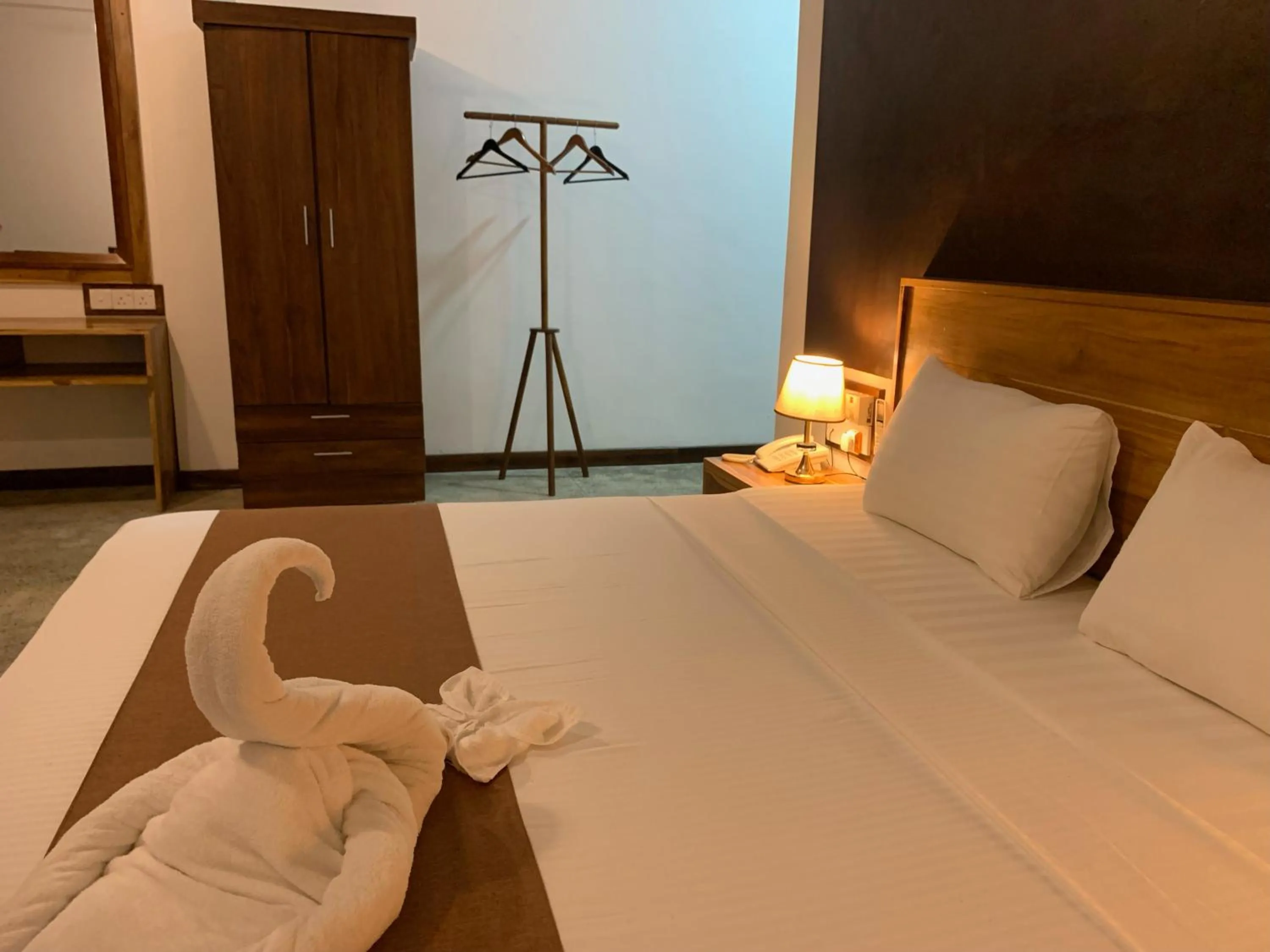 Bedroom, Bed in Doola River Edge