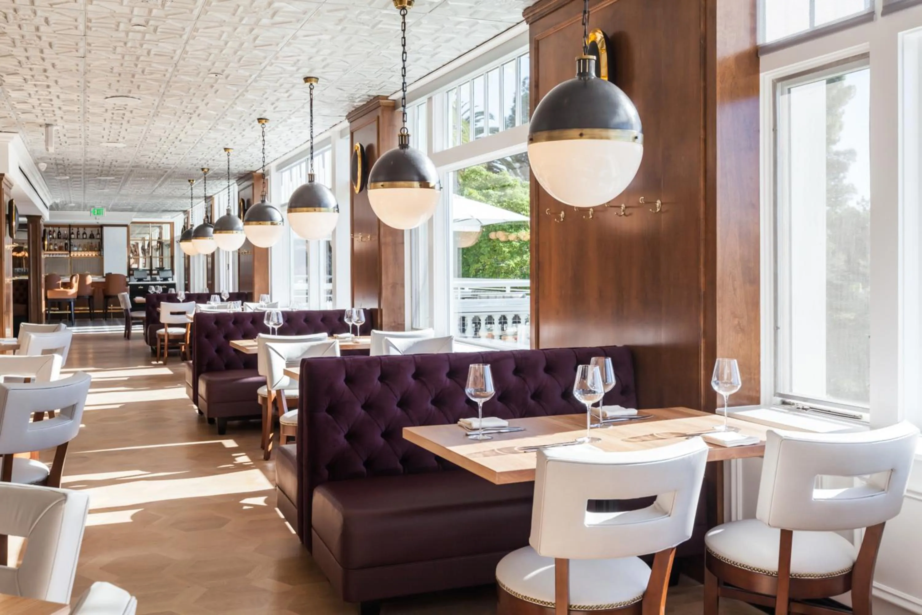 Restaurant/places to eat in Claremont Resort & Club