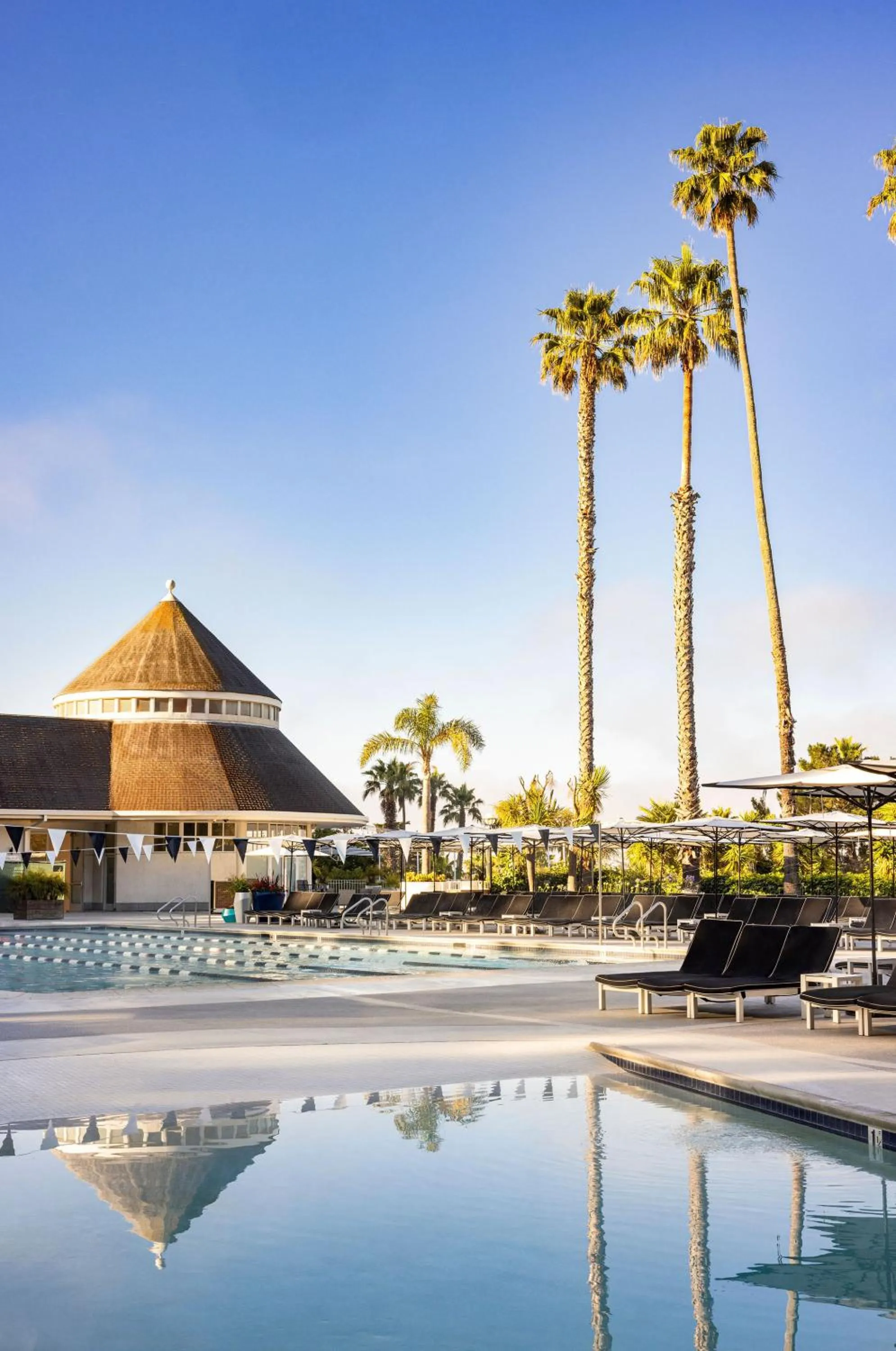 Swimming pool in Claremont Resort & Club
