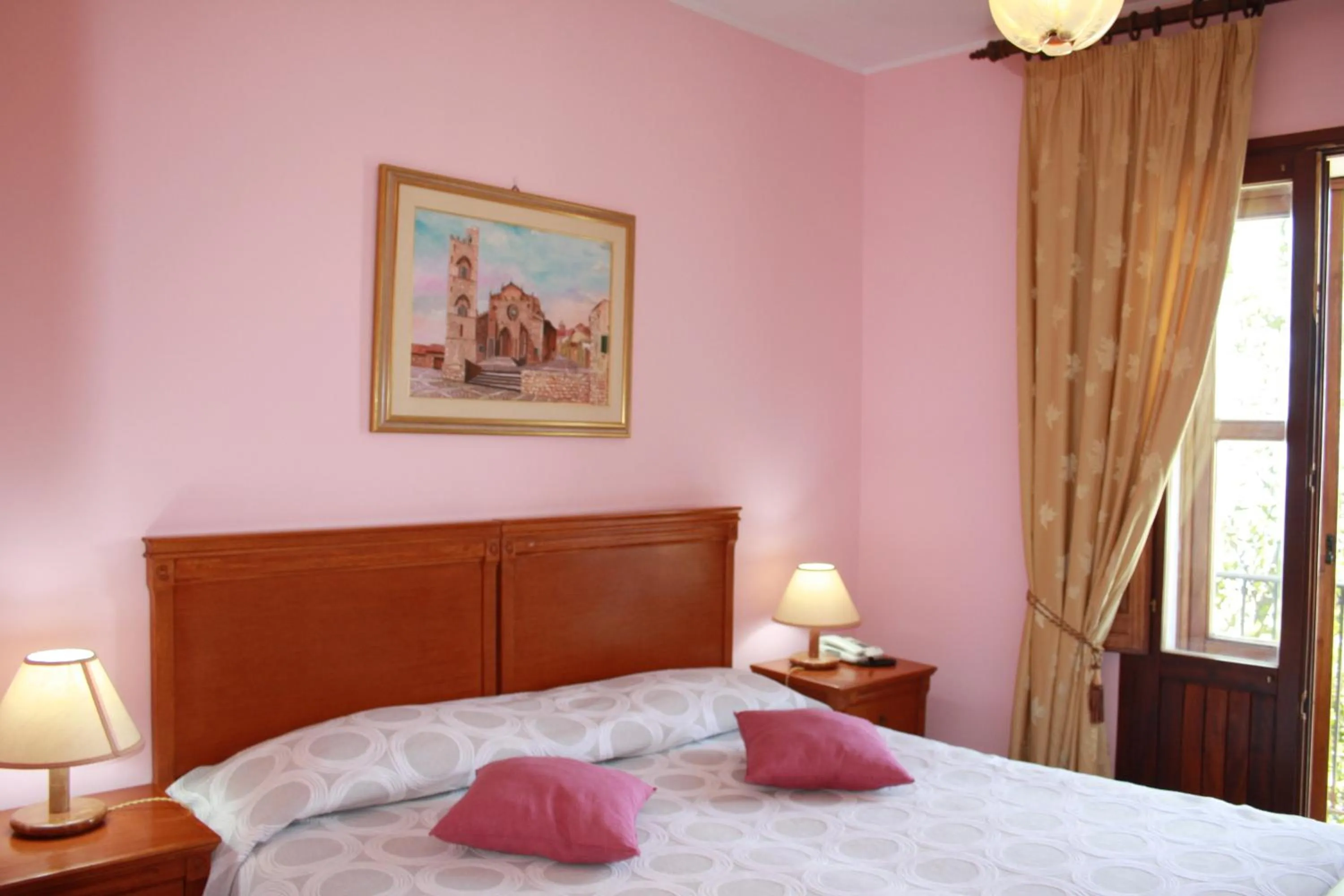 Bedroom, Bed in Hotel Edelweiss