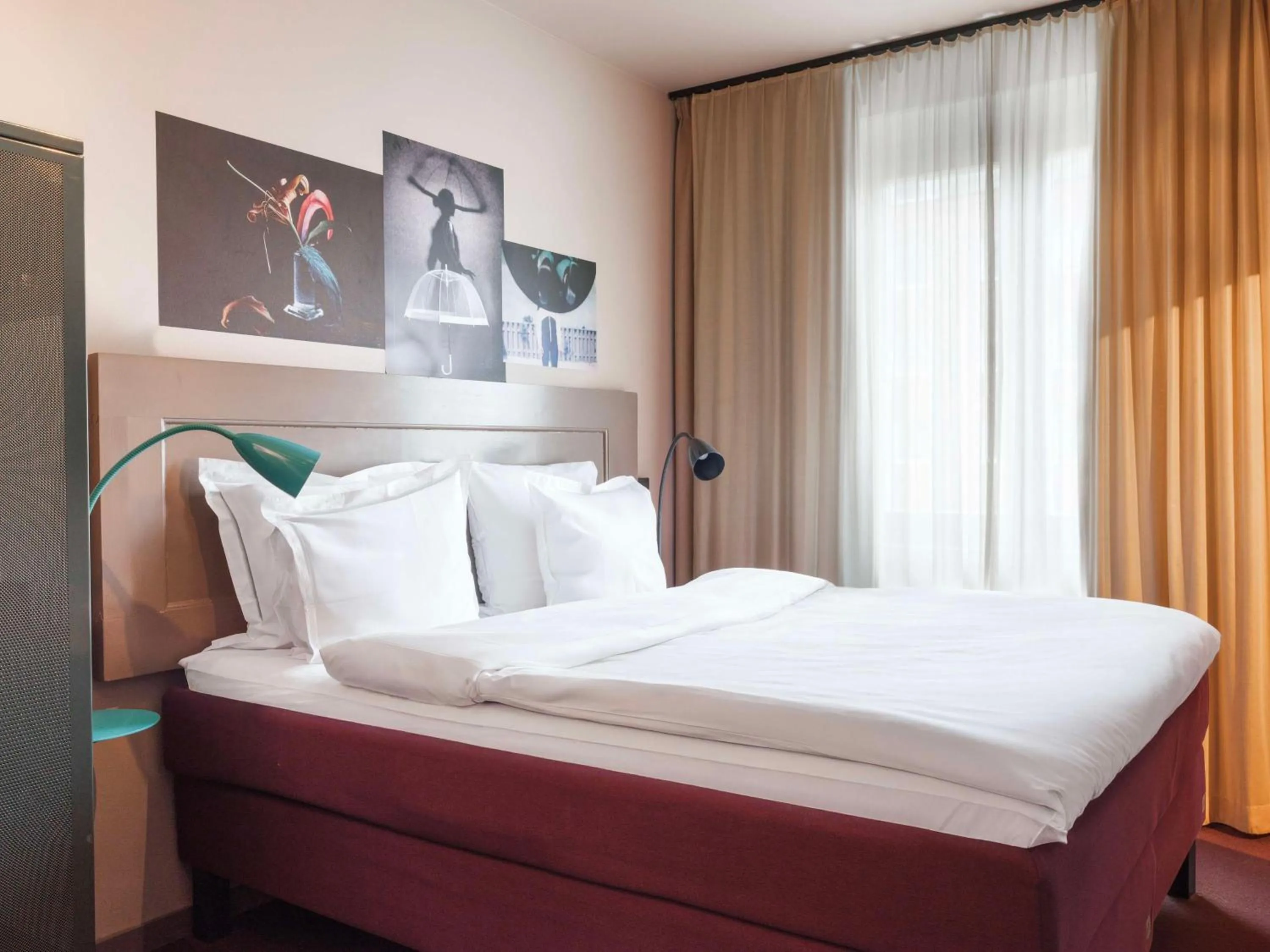 Queen Room in Story Hotel Signalfabriken, part of JdV by Hyatt