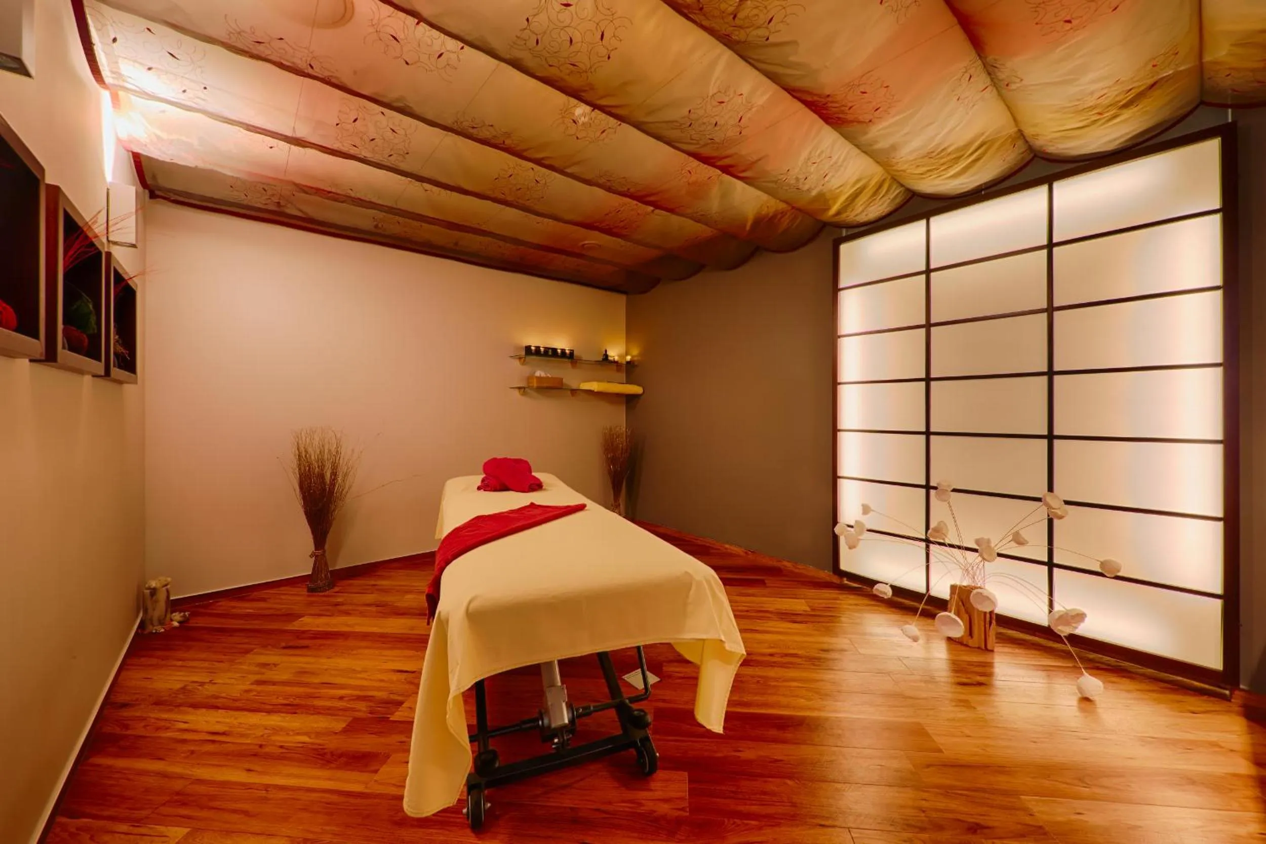 Spa and wellness centre/facilities, Bed in Kurmittelcentrum Zingst