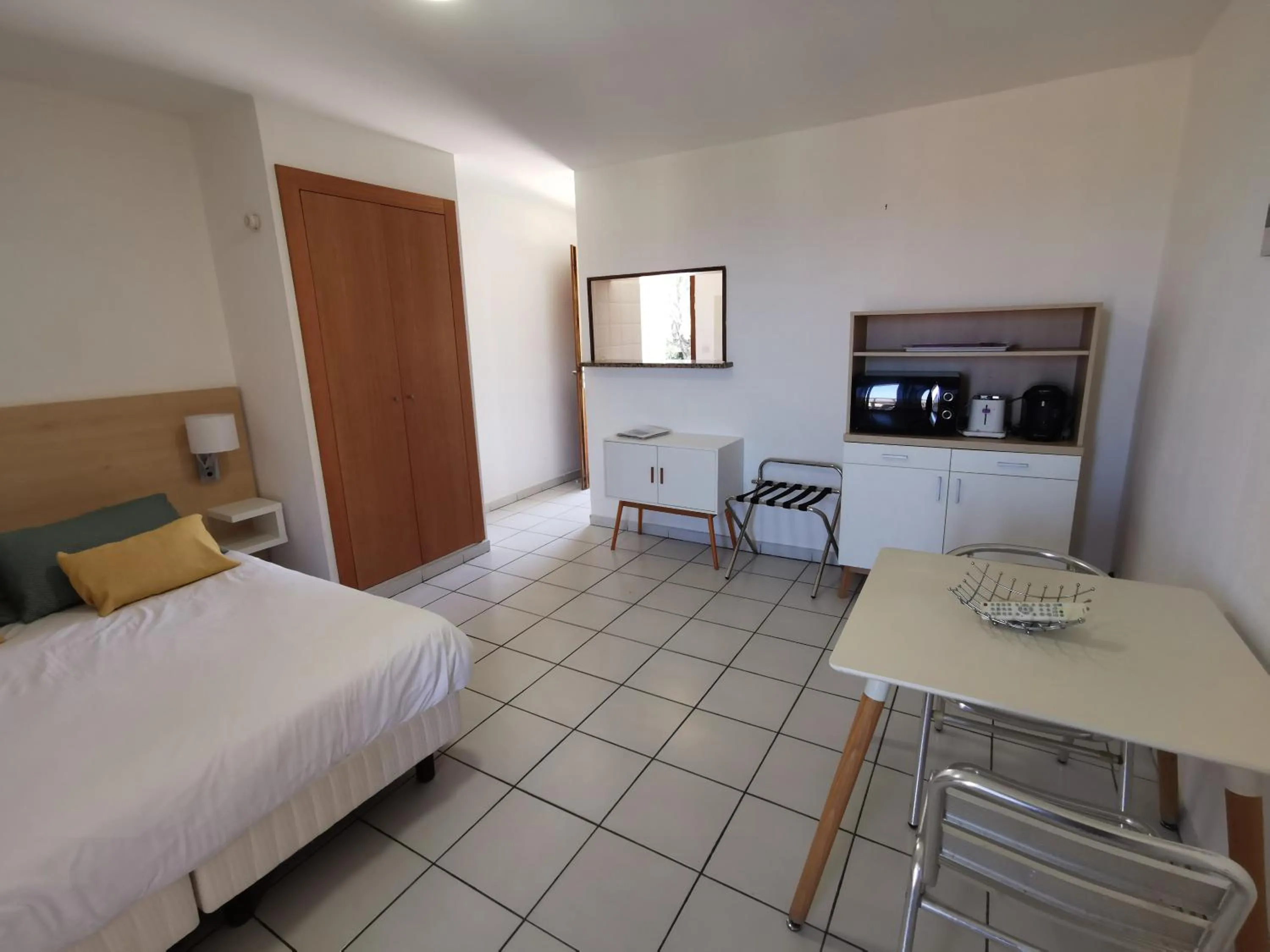 Photo of the whole room, Bed in Résidence Saint Michel