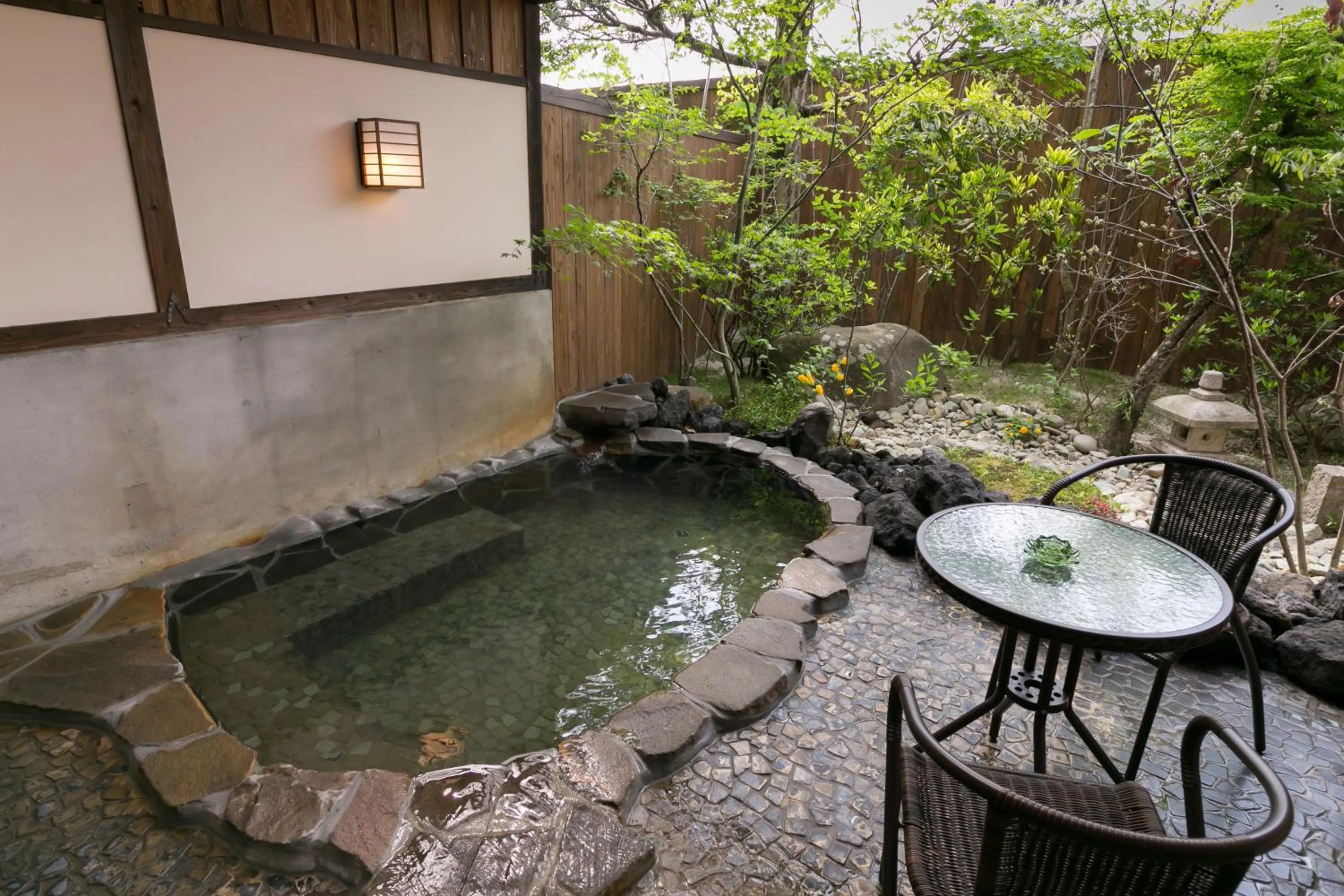 Hot Spring Bath in Yumeoi-so