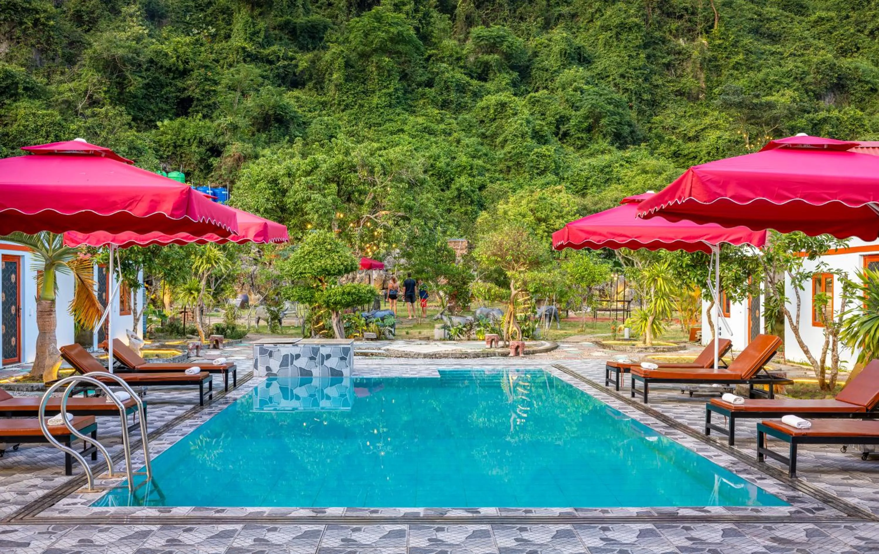 Swimming pool in Cat Ba Serena Homestay And Swimming Pool