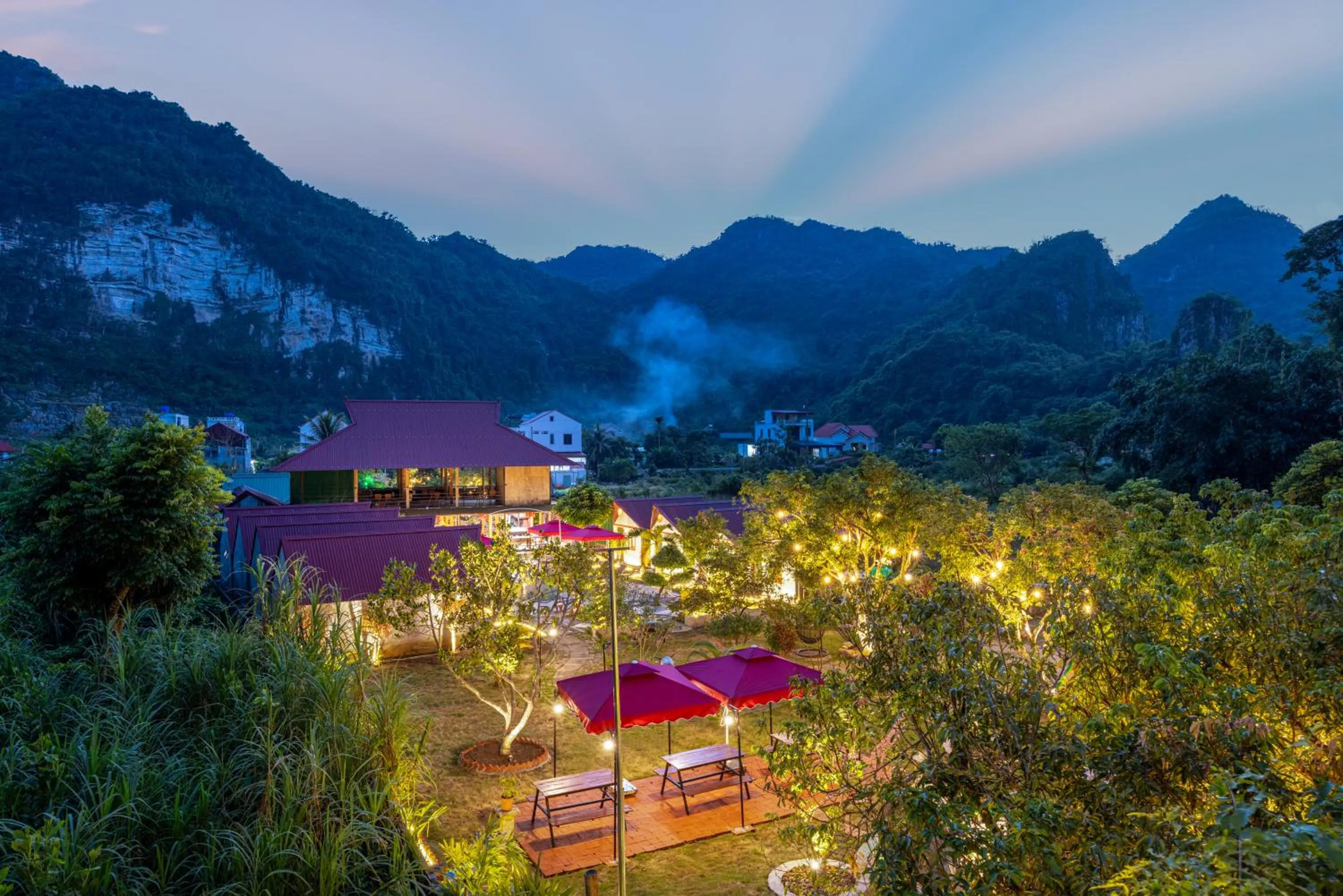 Garden in Cat Ba Serena Homestay And Swimming Pool