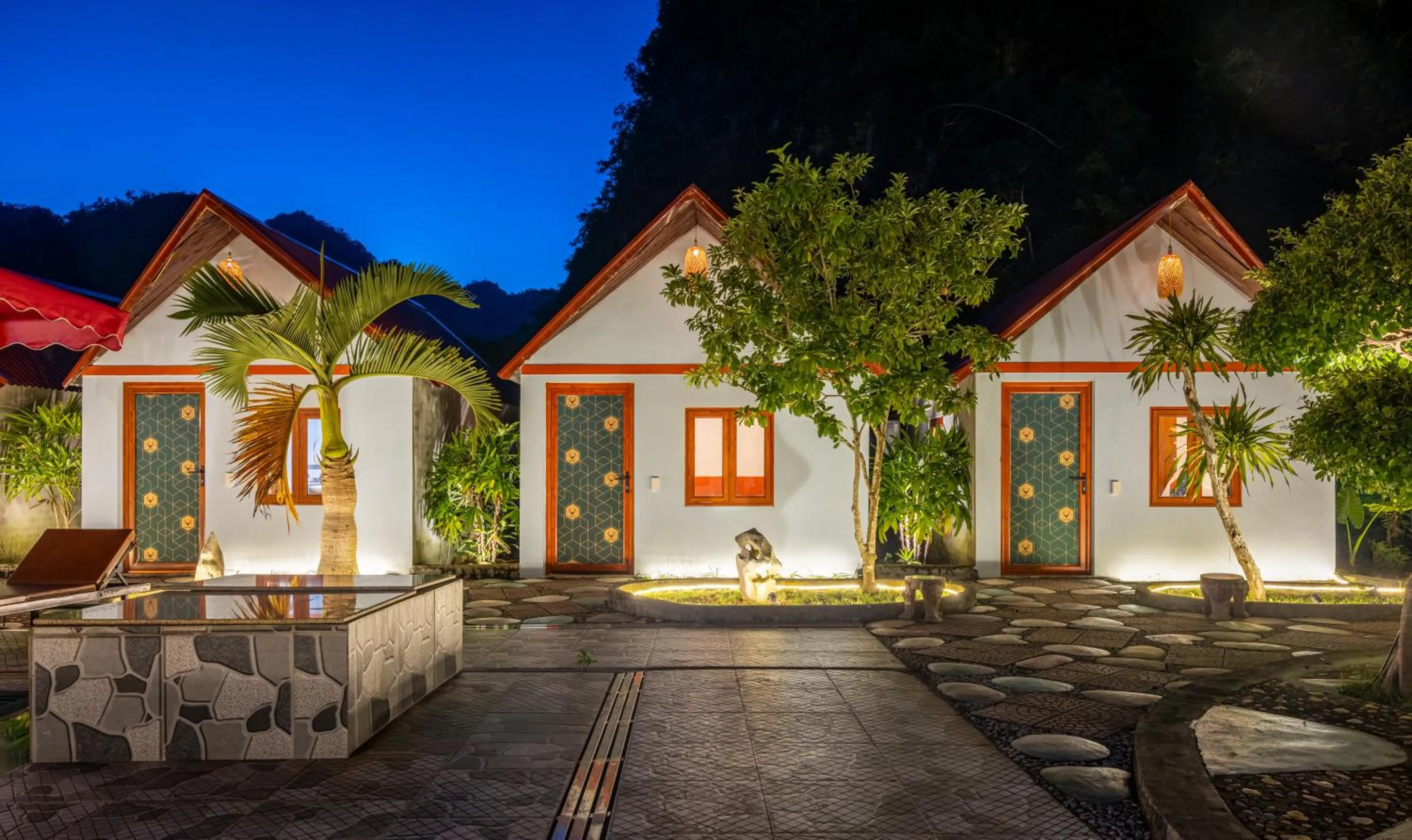 Property building in Cat Ba Serena Homestay And Swimming Pool