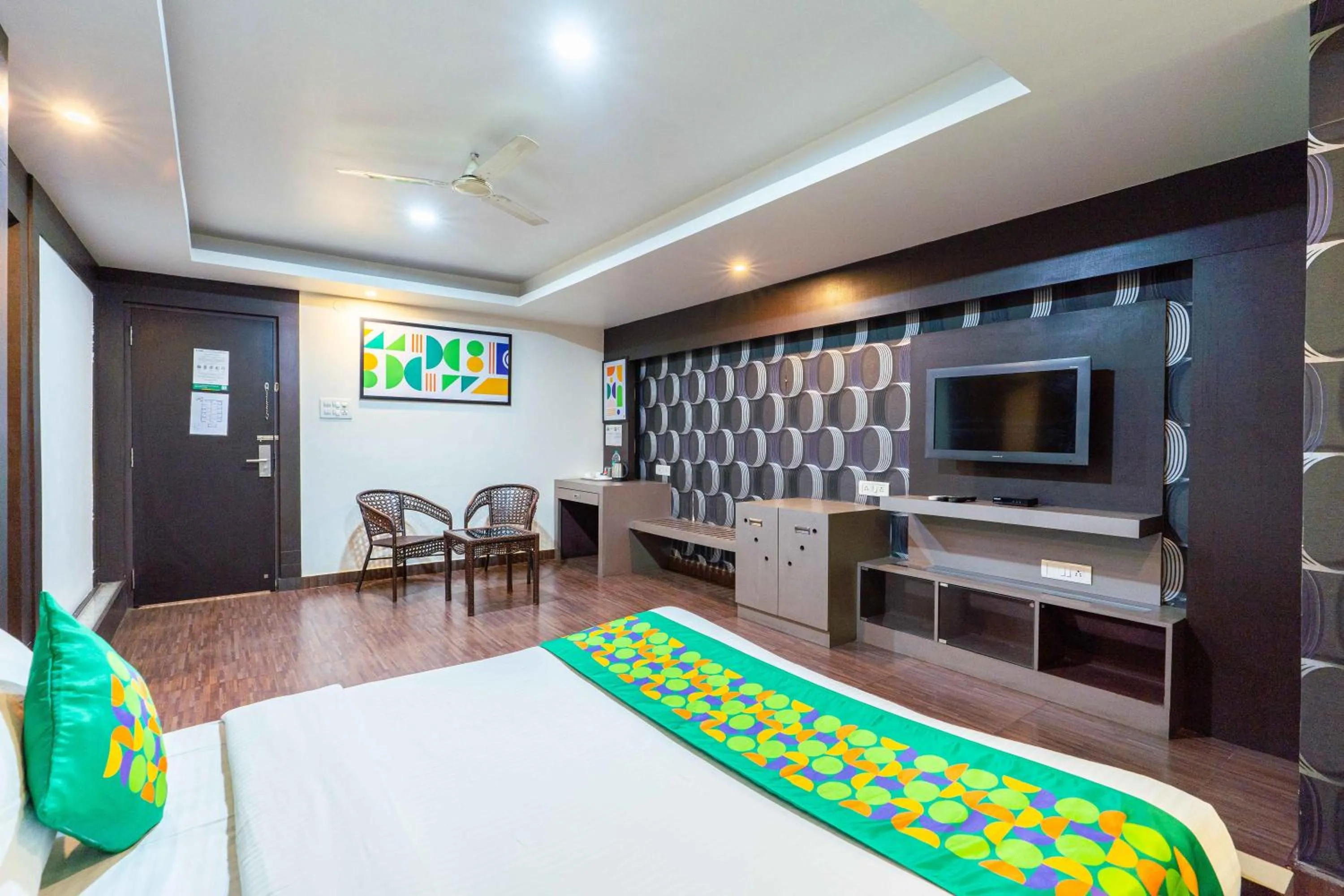 Bedroom, Bed in Treebo Kings Orchid