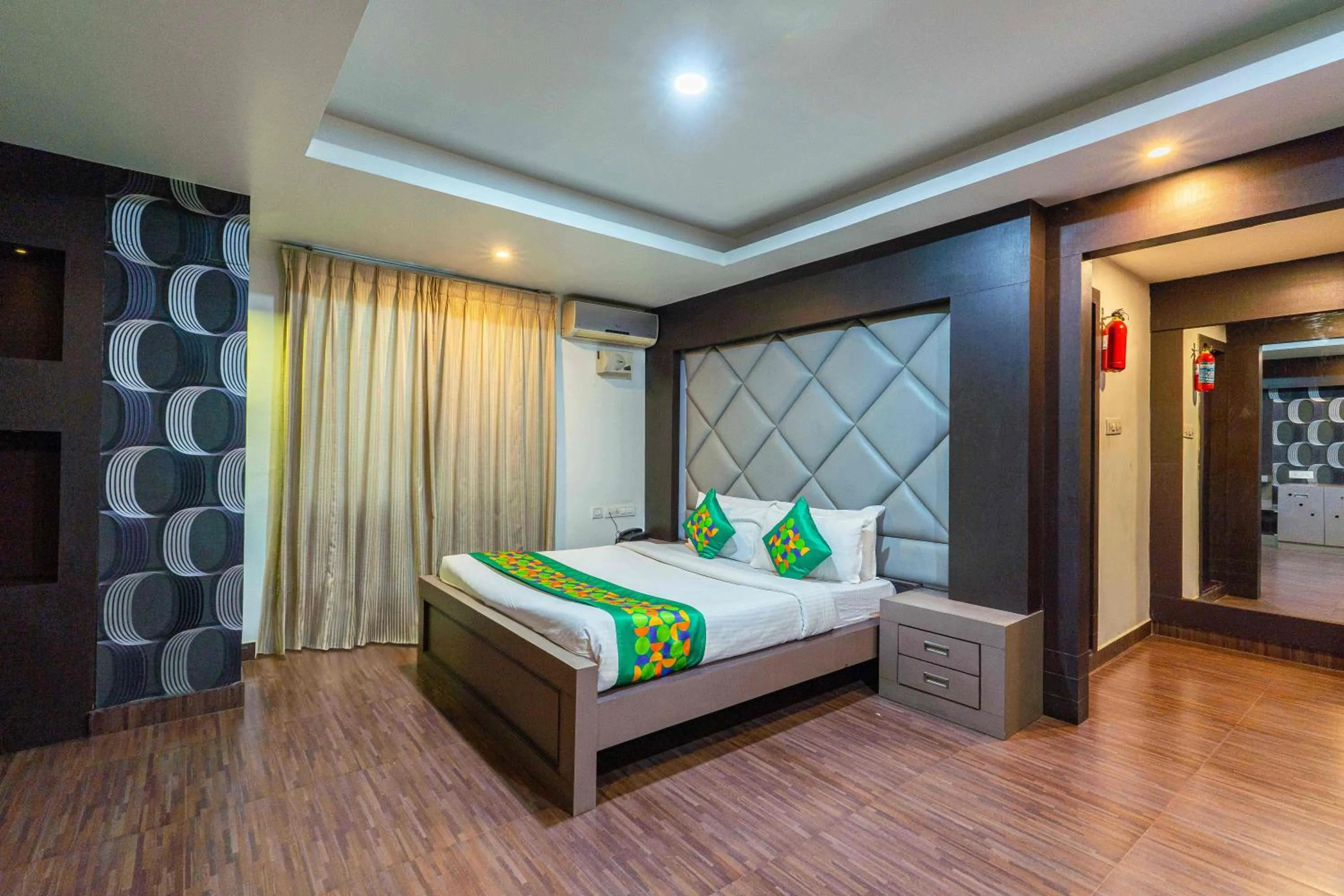 Bedroom, Bed in Treebo Kings Orchid