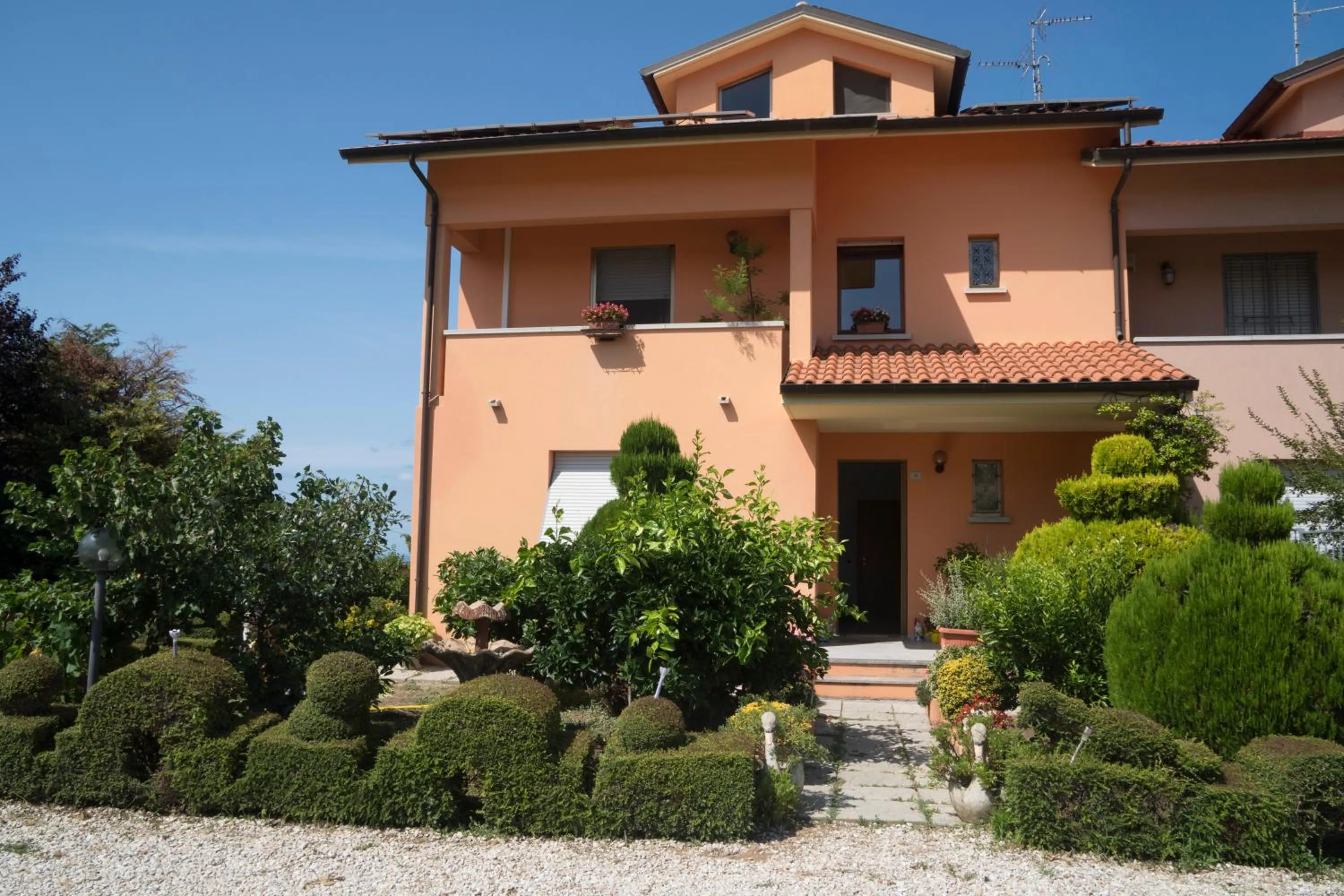 Property building in Villa di agricoltori