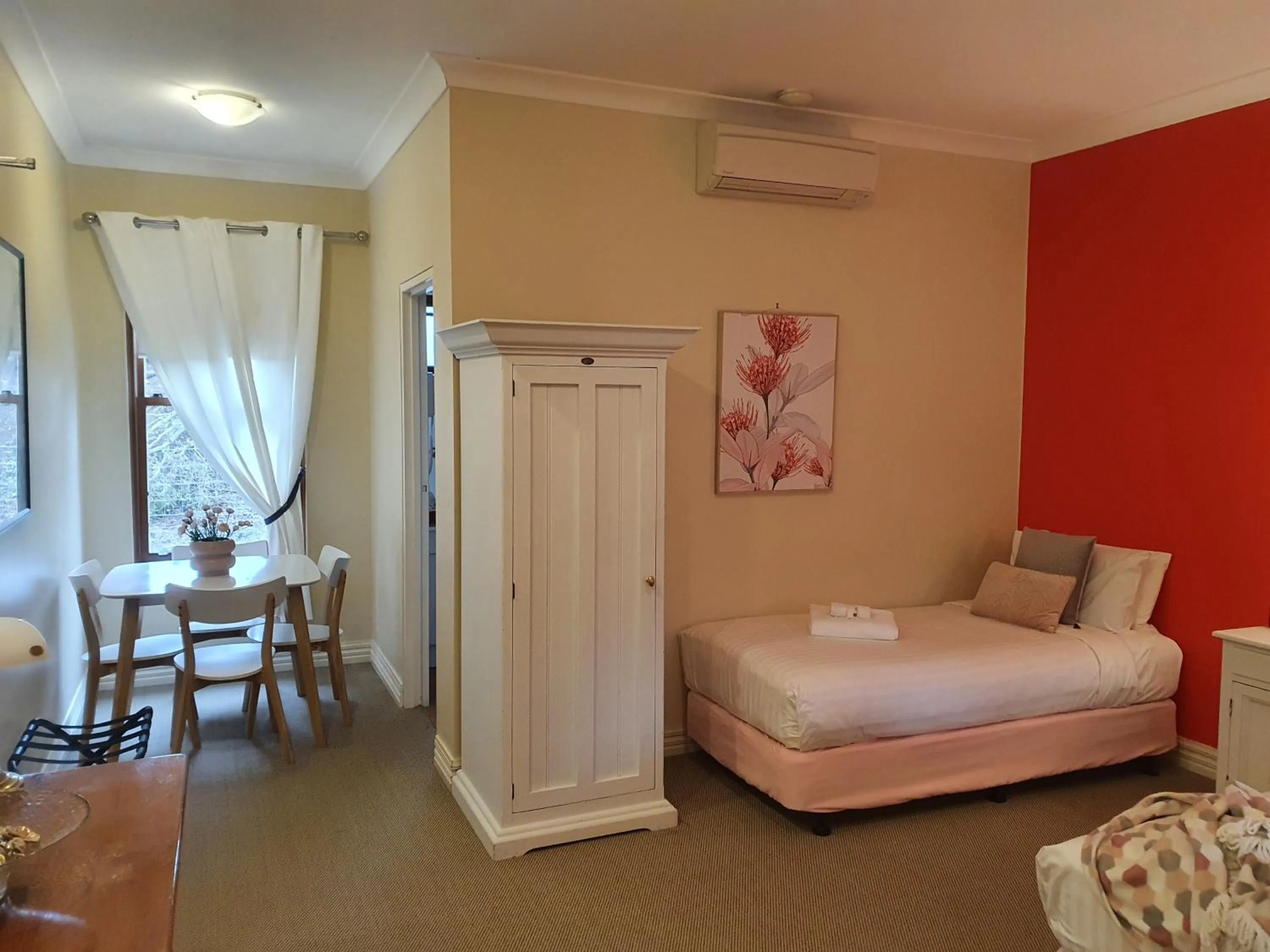 Bed in The Lancefield Lodge