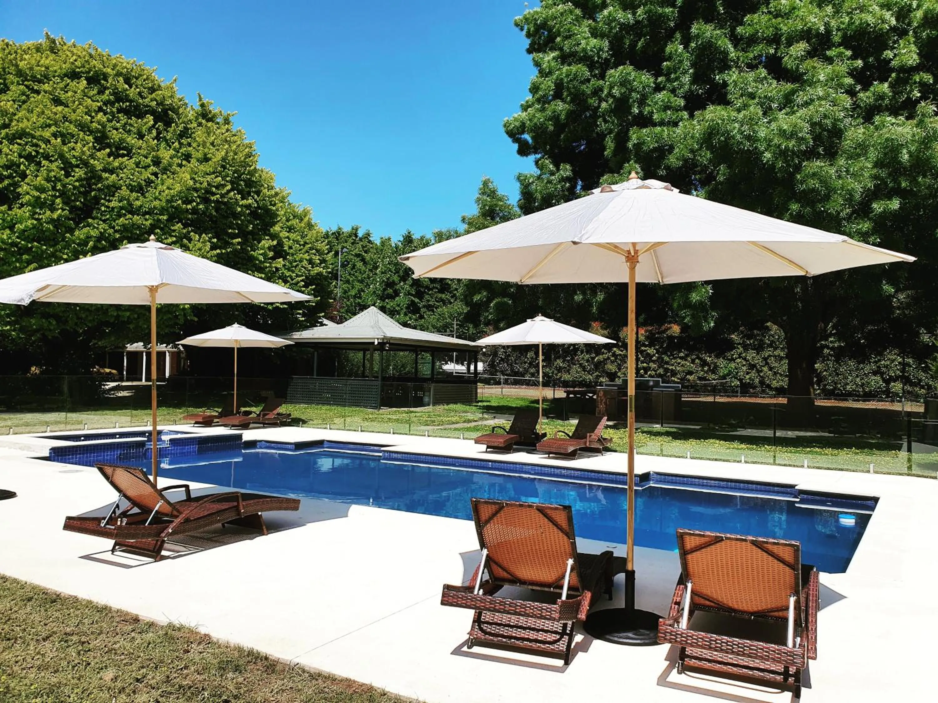 Swimming pool in The Lancefield Lodge