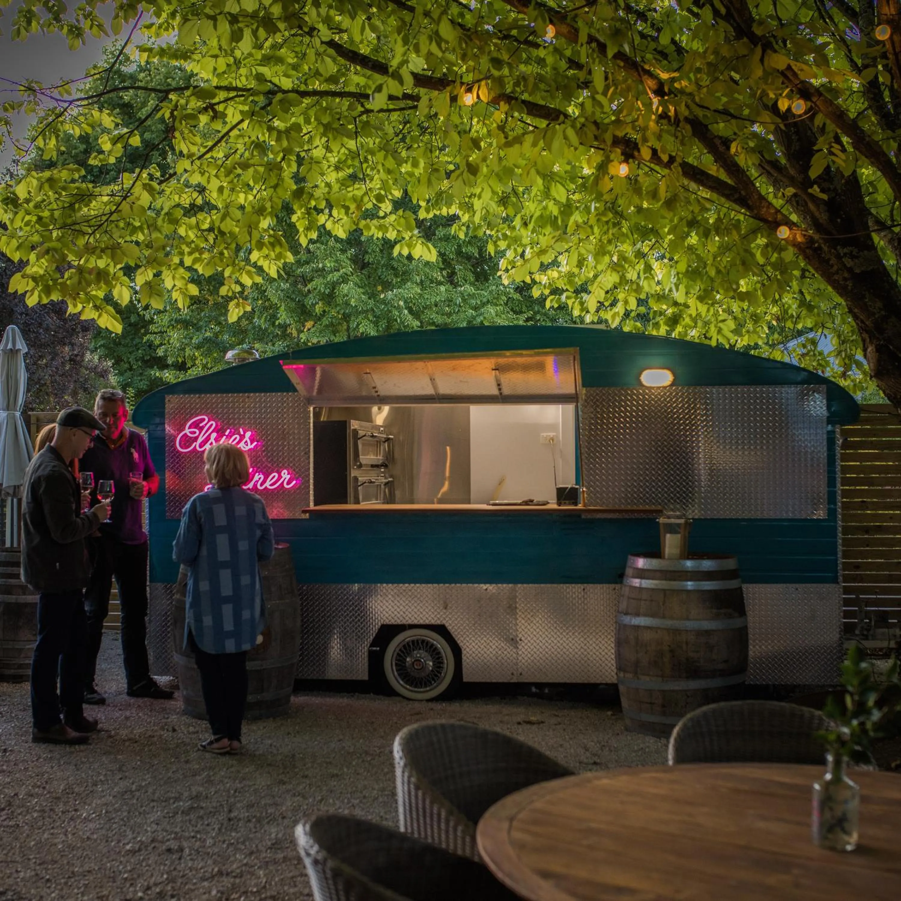 Restaurant/places to eat in The Lancefield Lodge