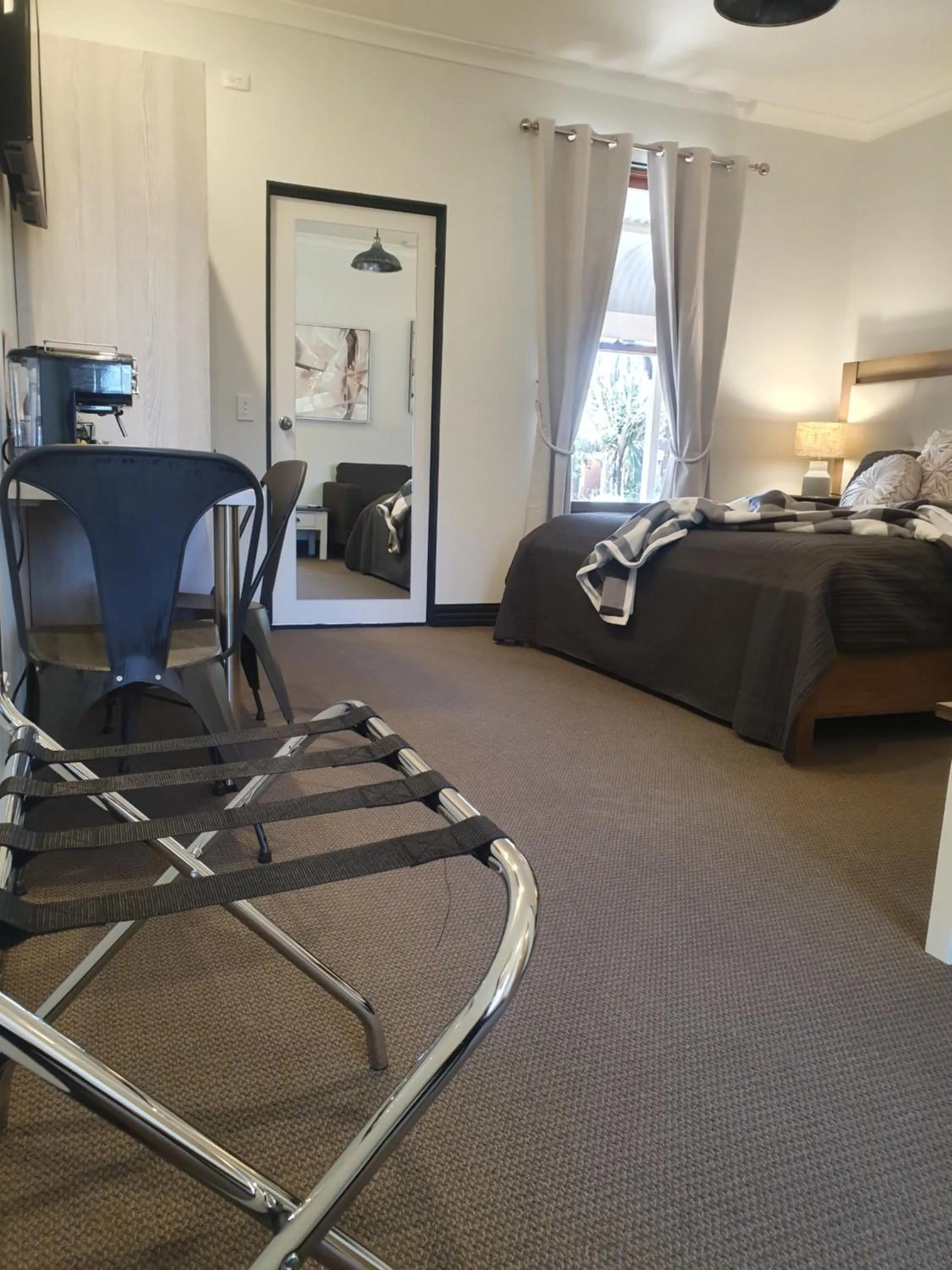 Bed in The Lancefield Lodge