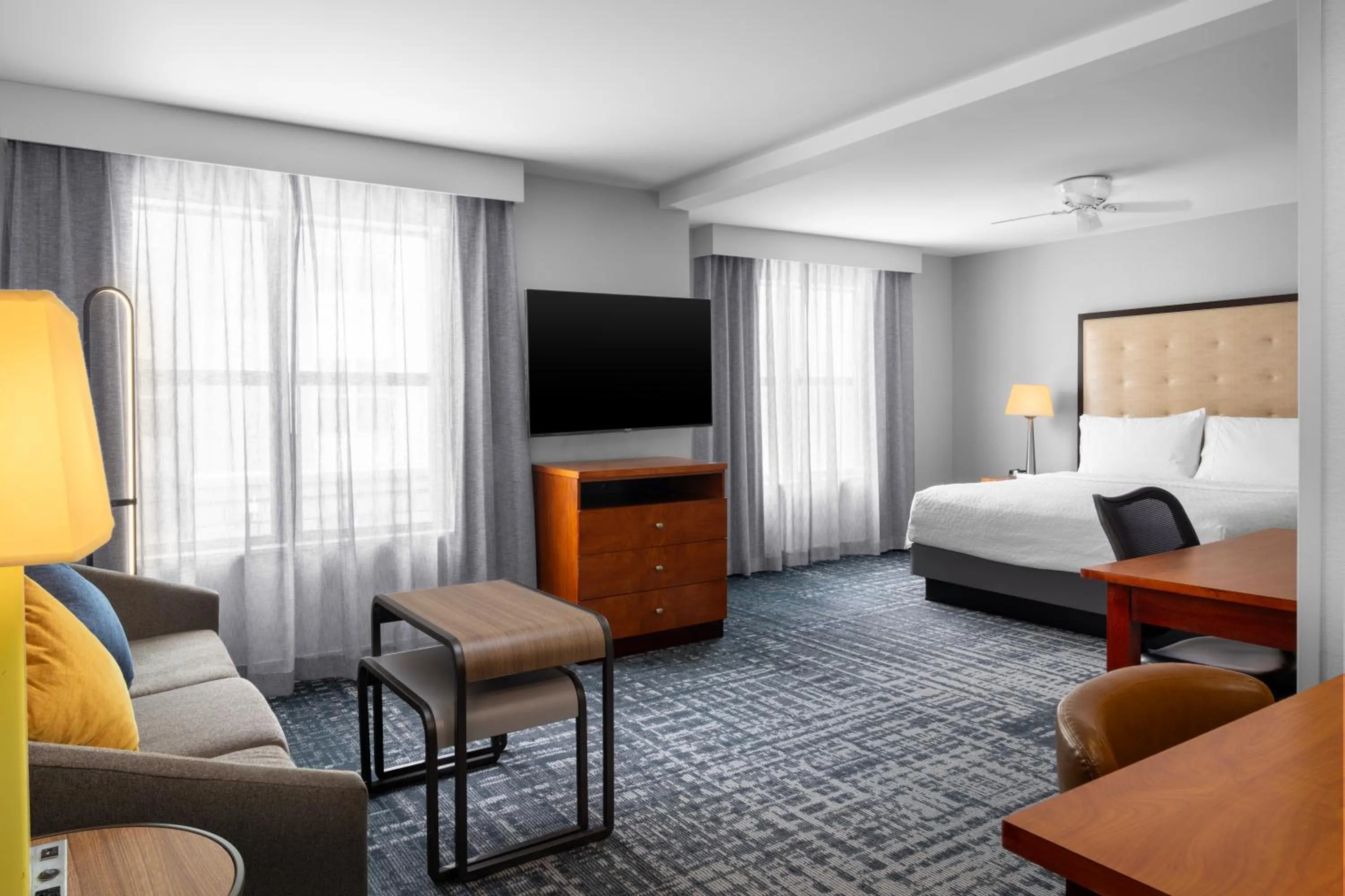 Bed in Homewood Suites by Hilton Dulles-North Loudoun