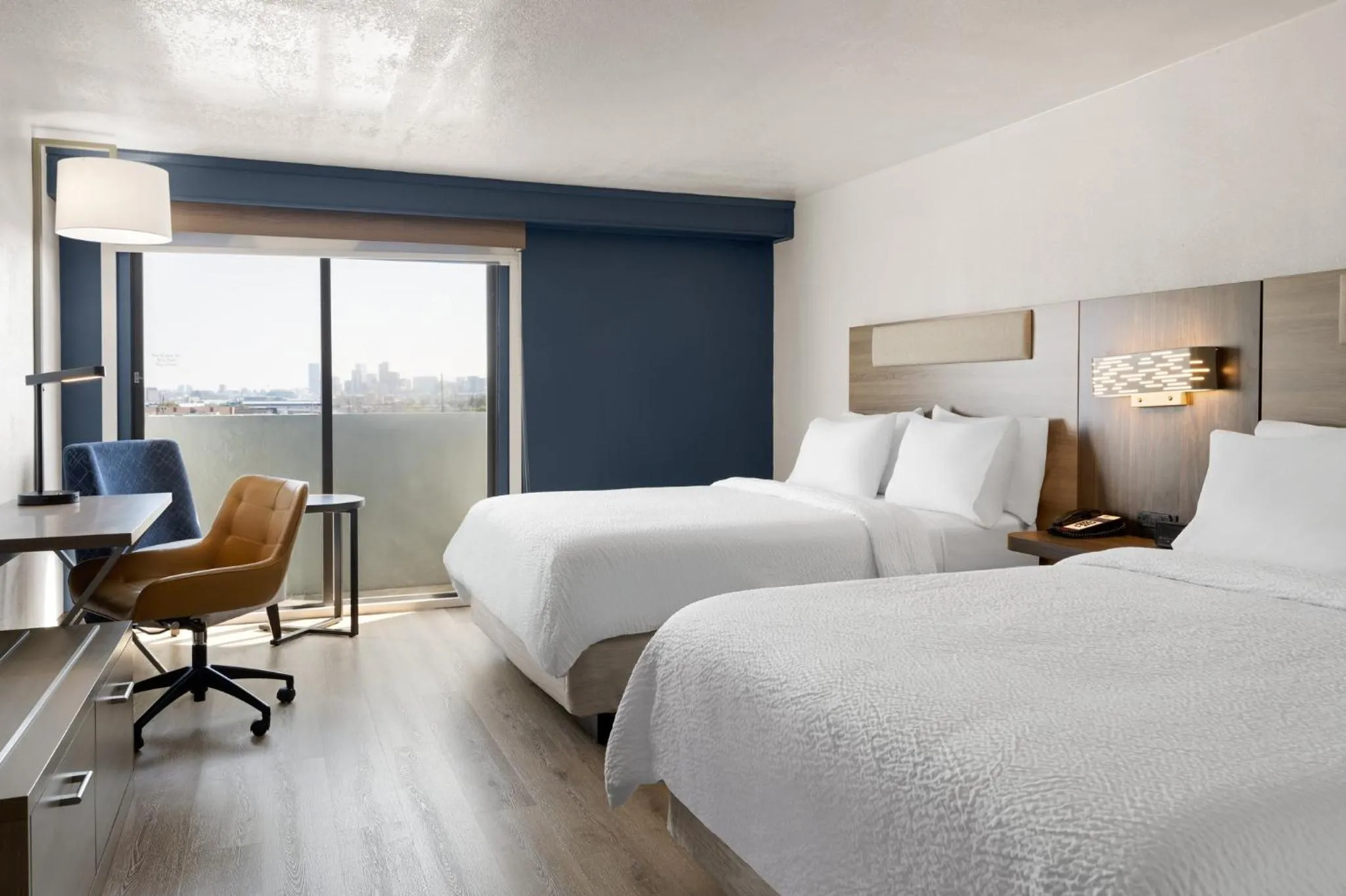 Photo of the whole room, Bed in Holiday Inn Express Denver Central - North