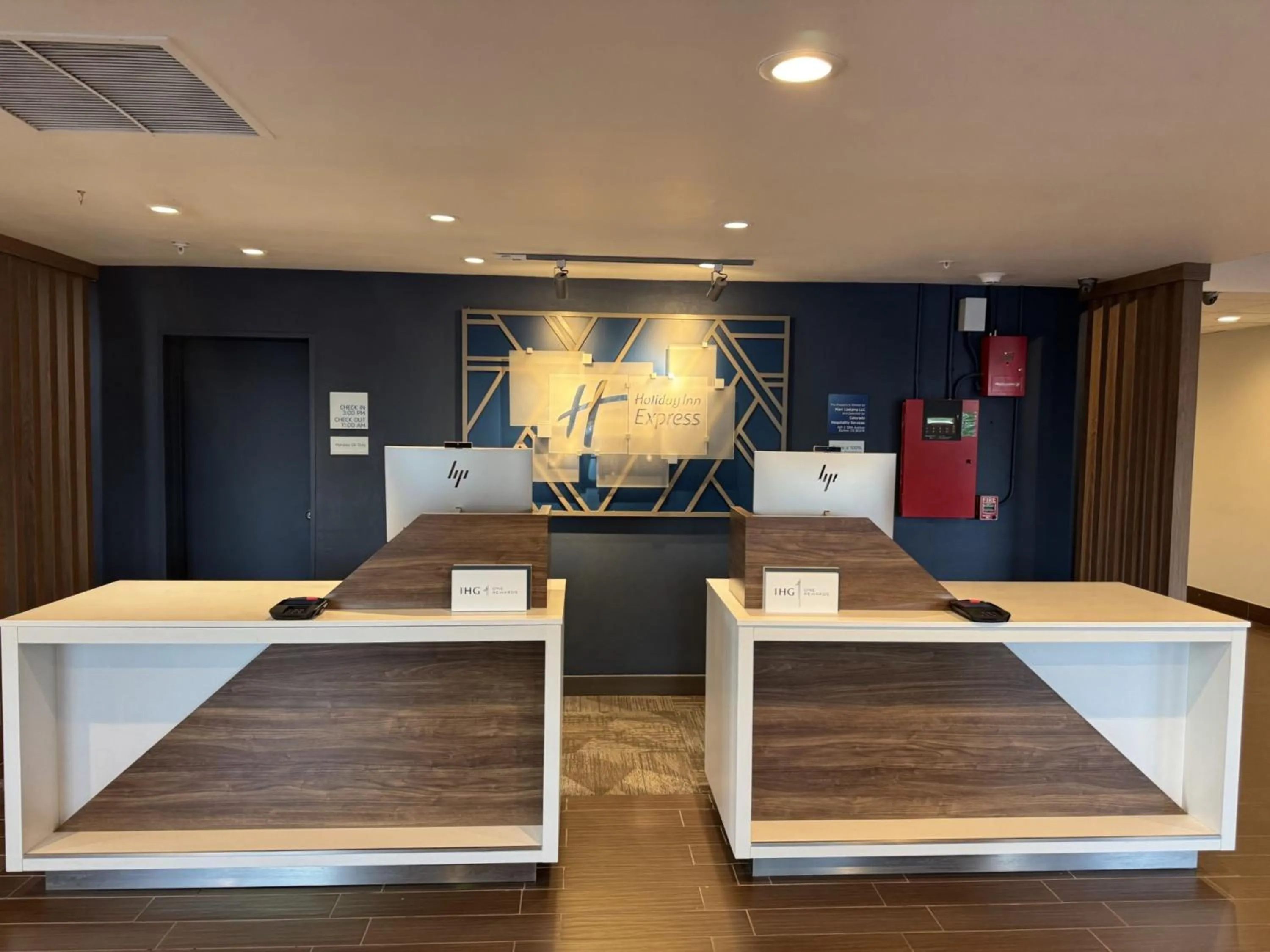 Property building in Holiday Inn Express Denver Central - North