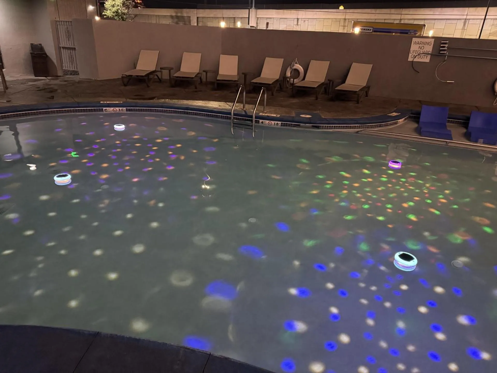 Swimming pool in Holiday Inn Express Denver Central - North