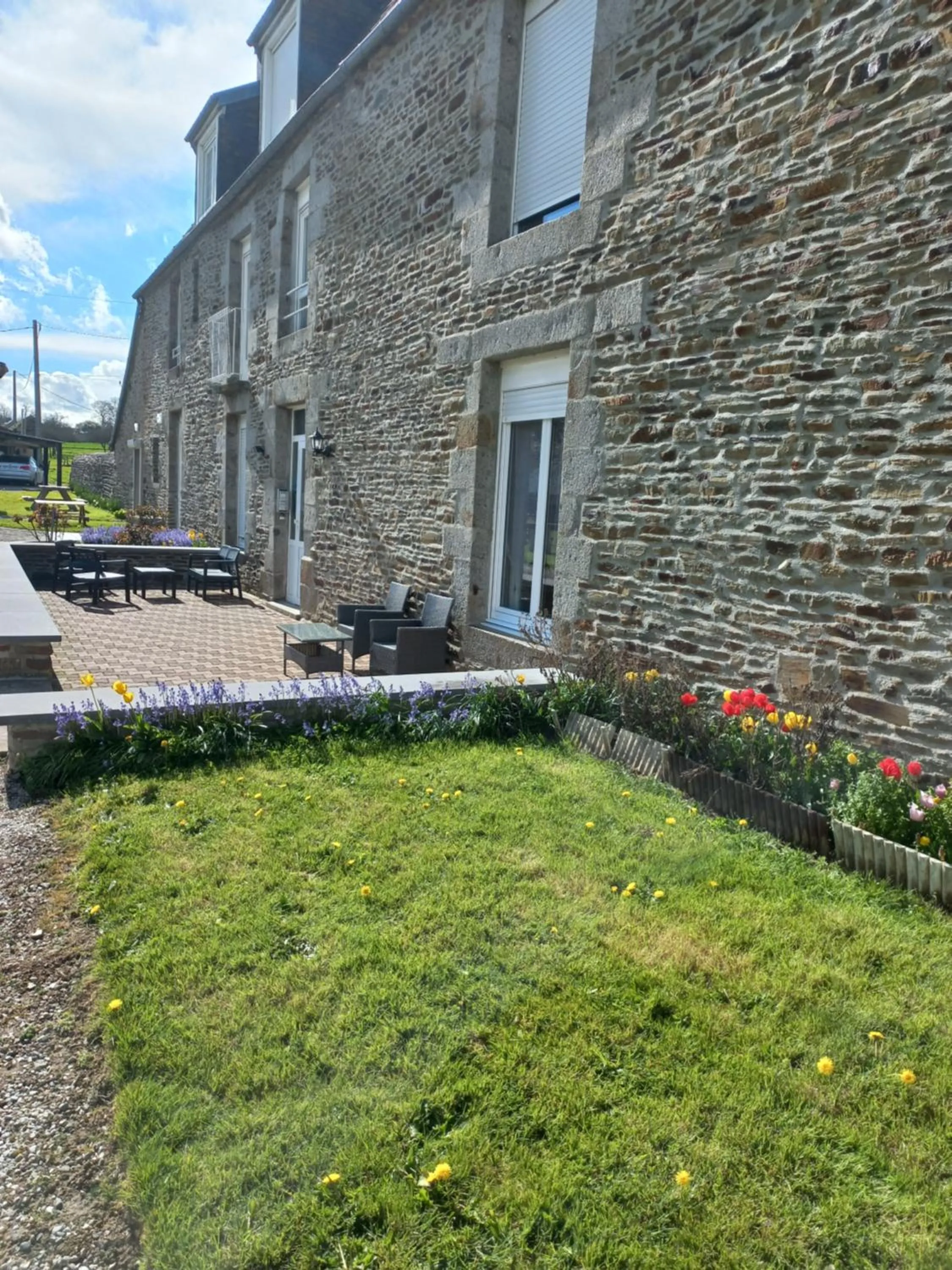 Facade/entrance in Gîtes de L'Aumondière