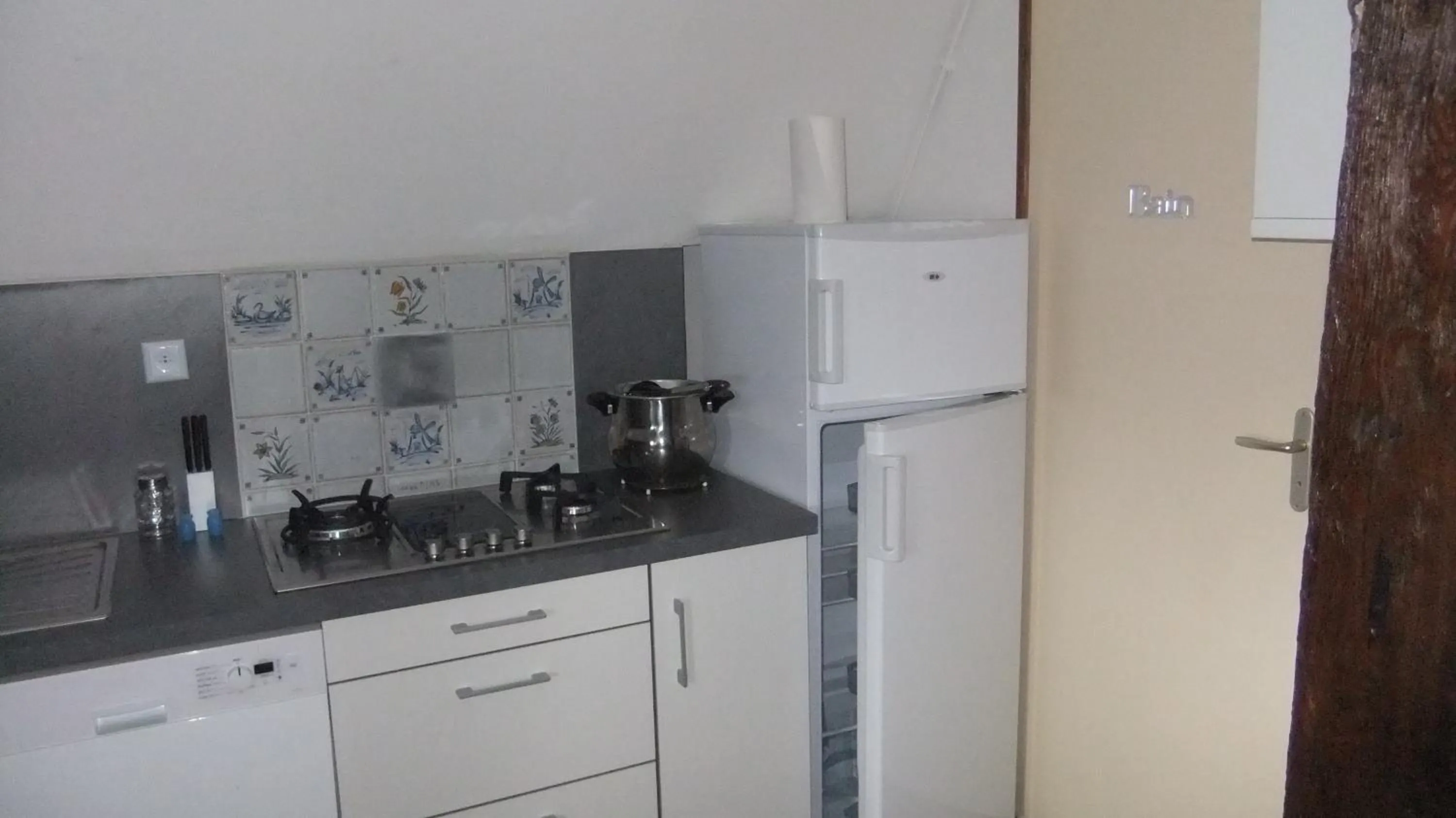 Kitchen or kitchenette in Gîtes de L'Aumondière