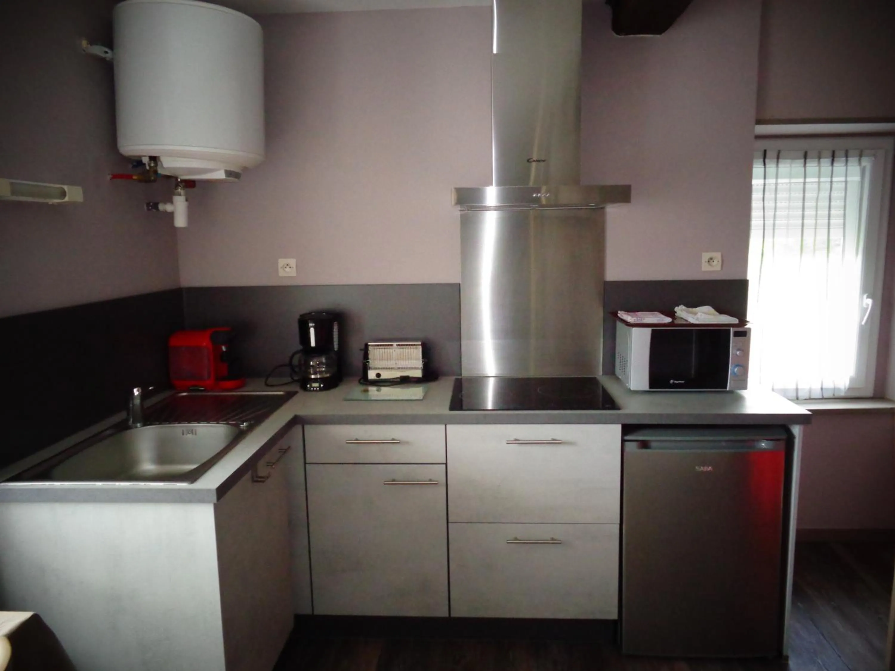 kitchen in Gîtes de L'Aumondière