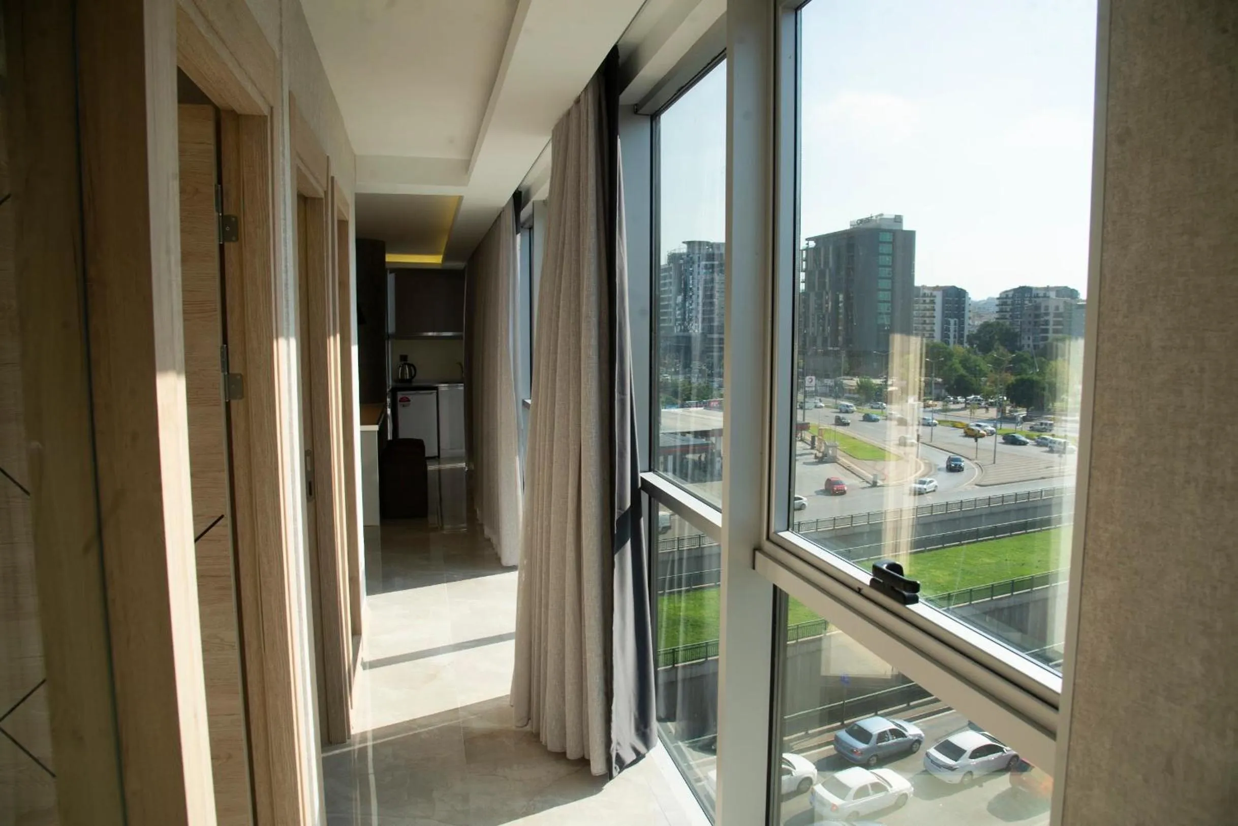 Street view in Le Luxe Suites Hotel