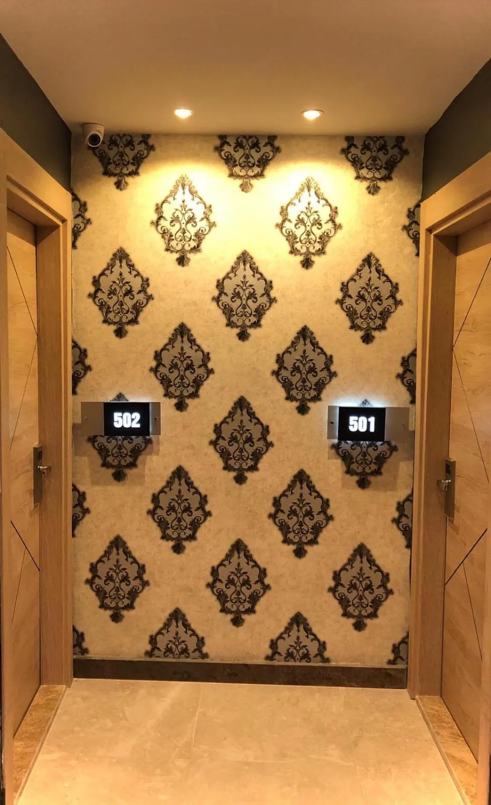 Patio in Le Luxe Suites Hotel