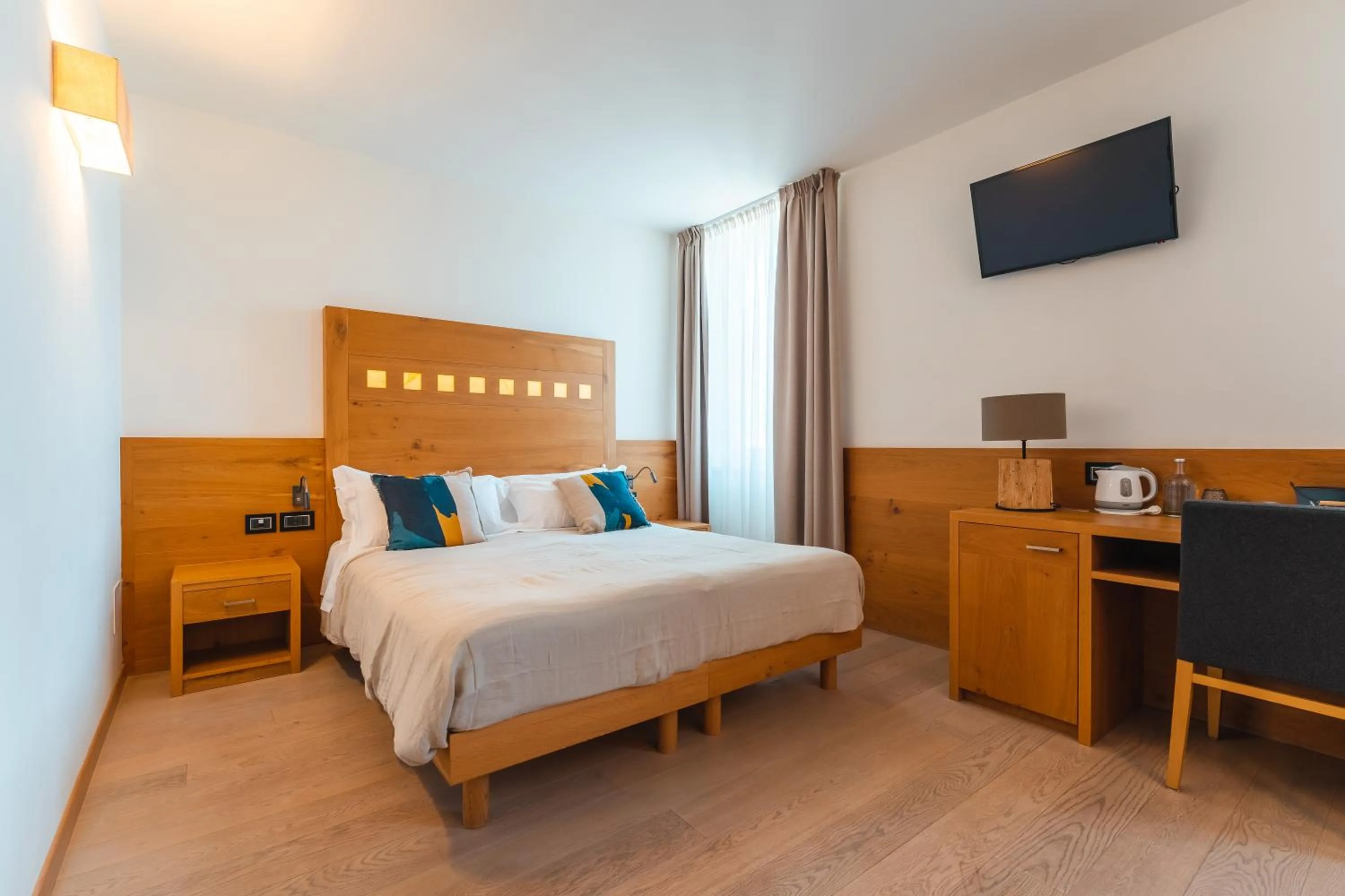 Bedroom, Bed in Albergo Caffe Centrale