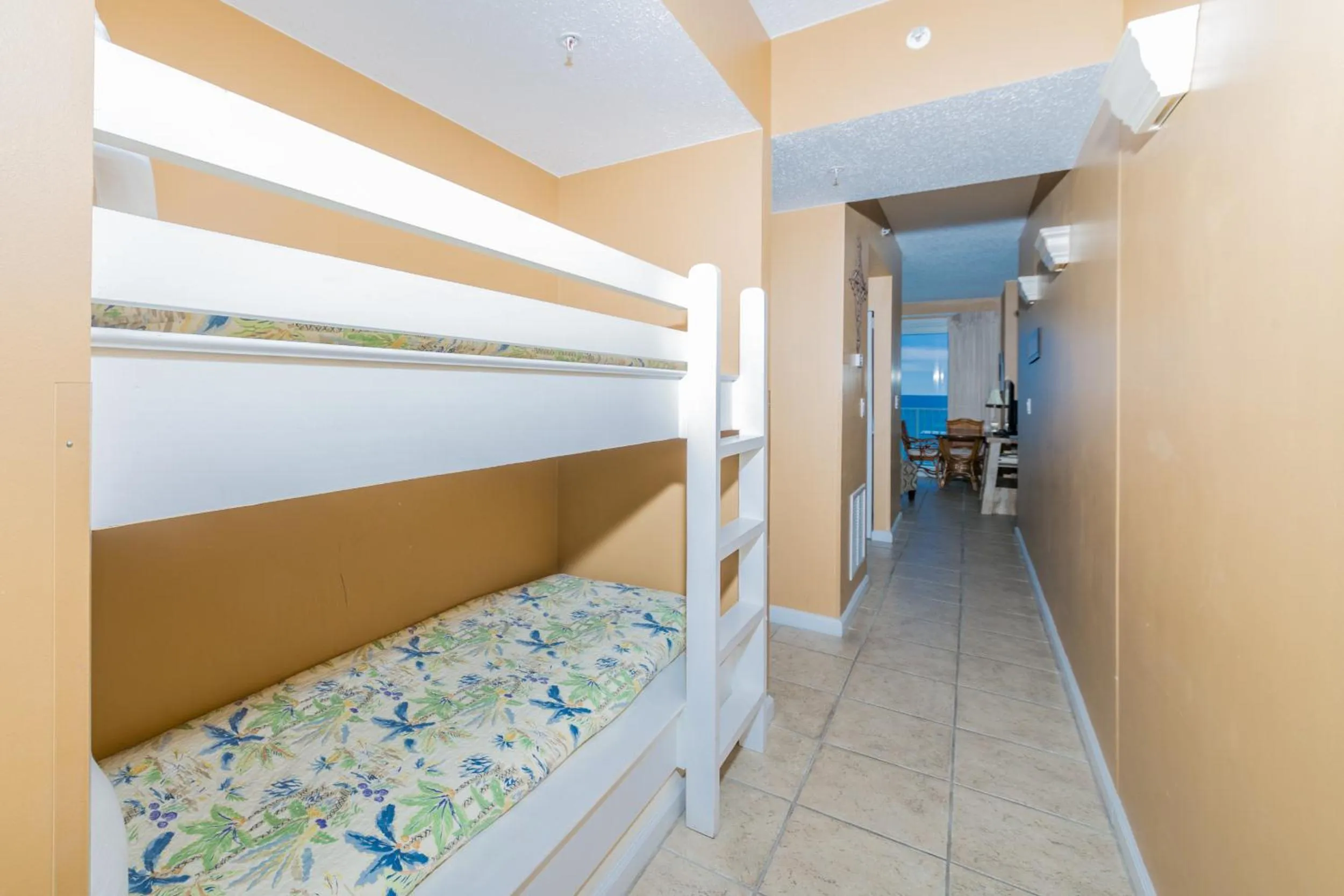 Bed in Windemere Condominiums