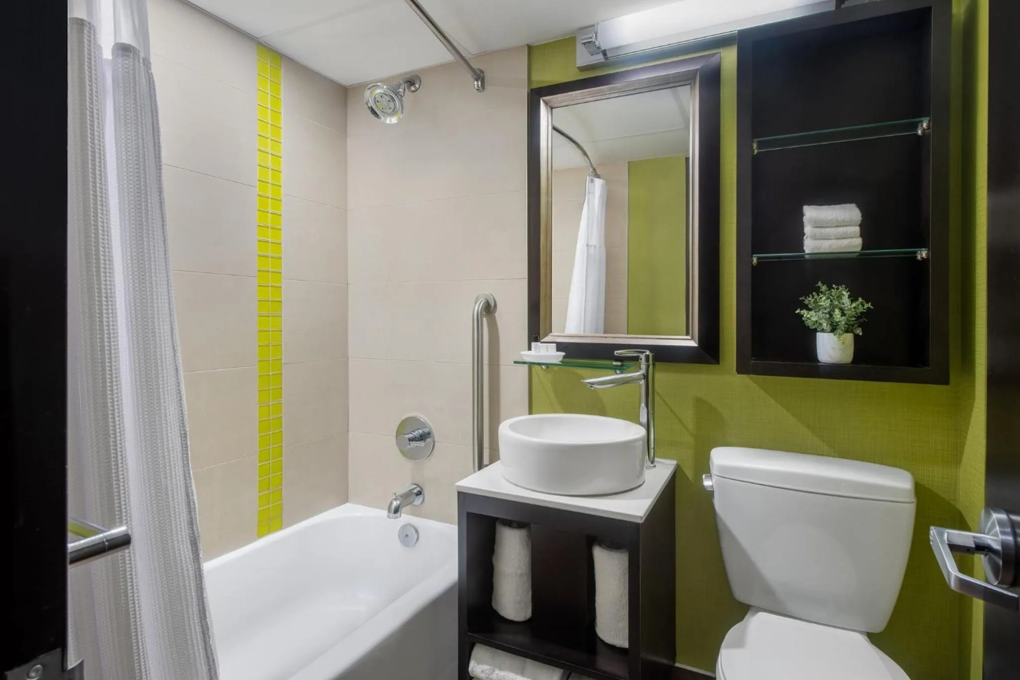 Photo of the whole room in Crowne Plaza Kitchener-Waterloo by IHG