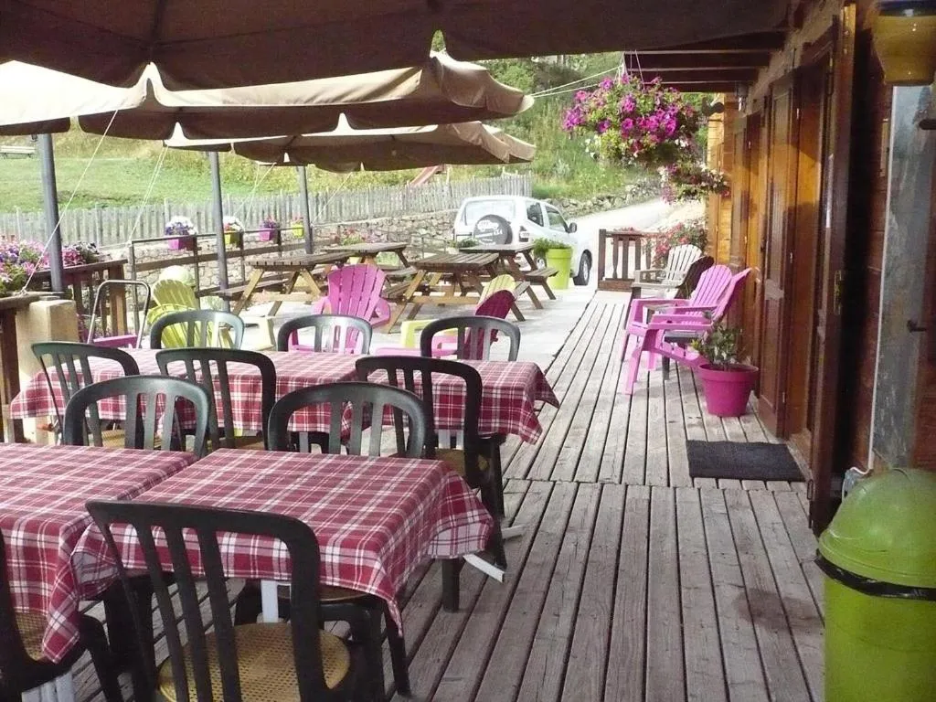 Patio in Le Chalet