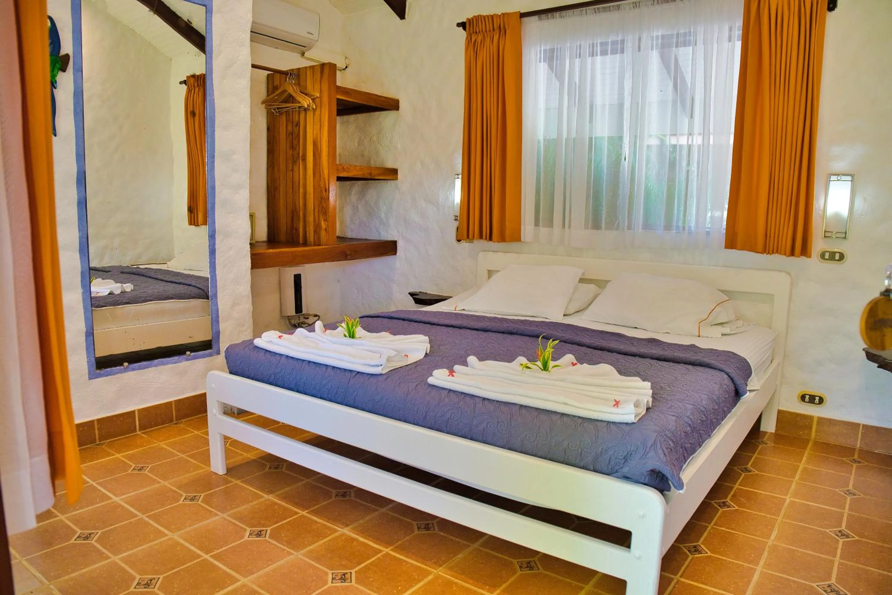 Bed in Samara Pacific Lodge