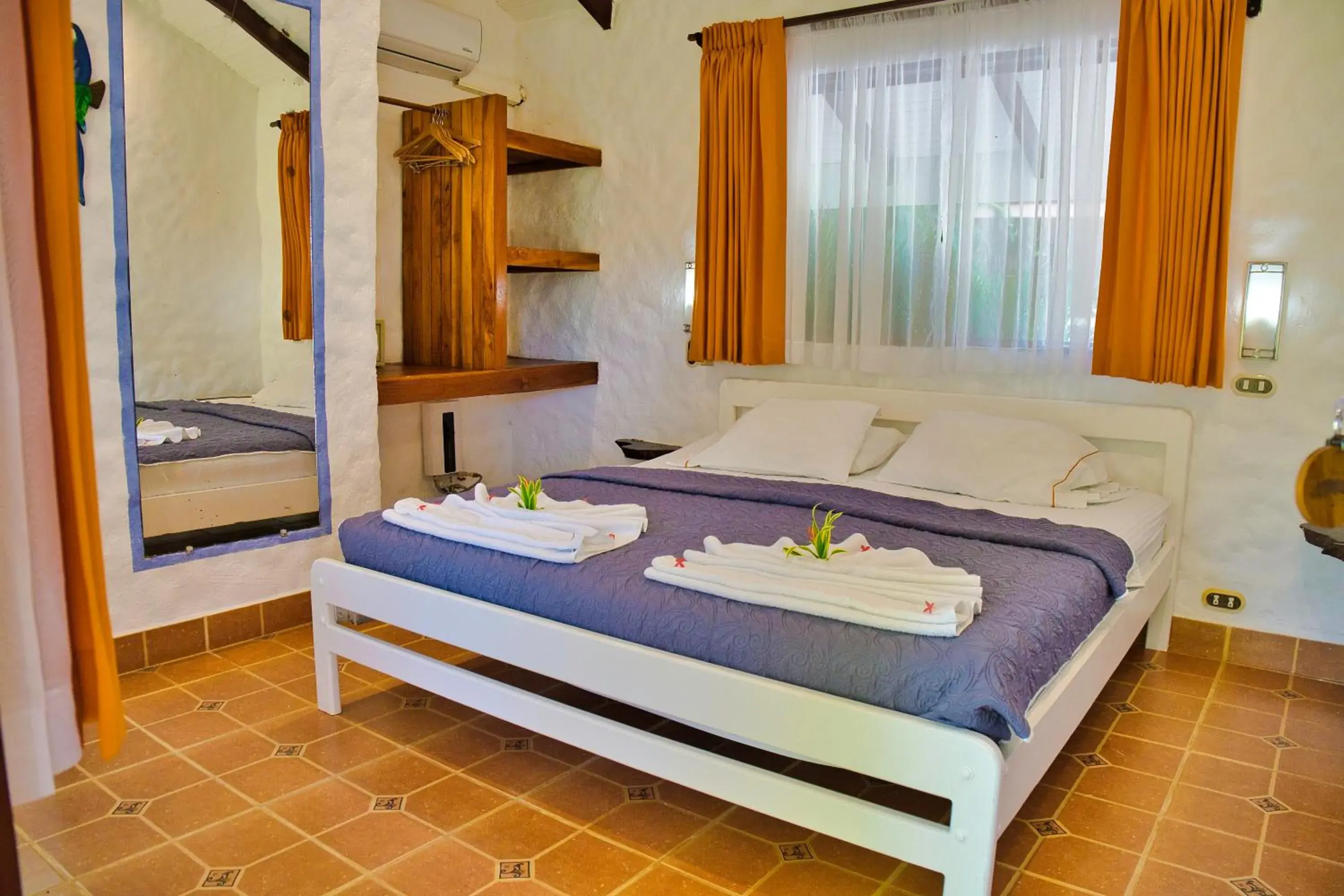 Double Room in Samara Pacific Lodge Double Room in Samara Pacific Lodge