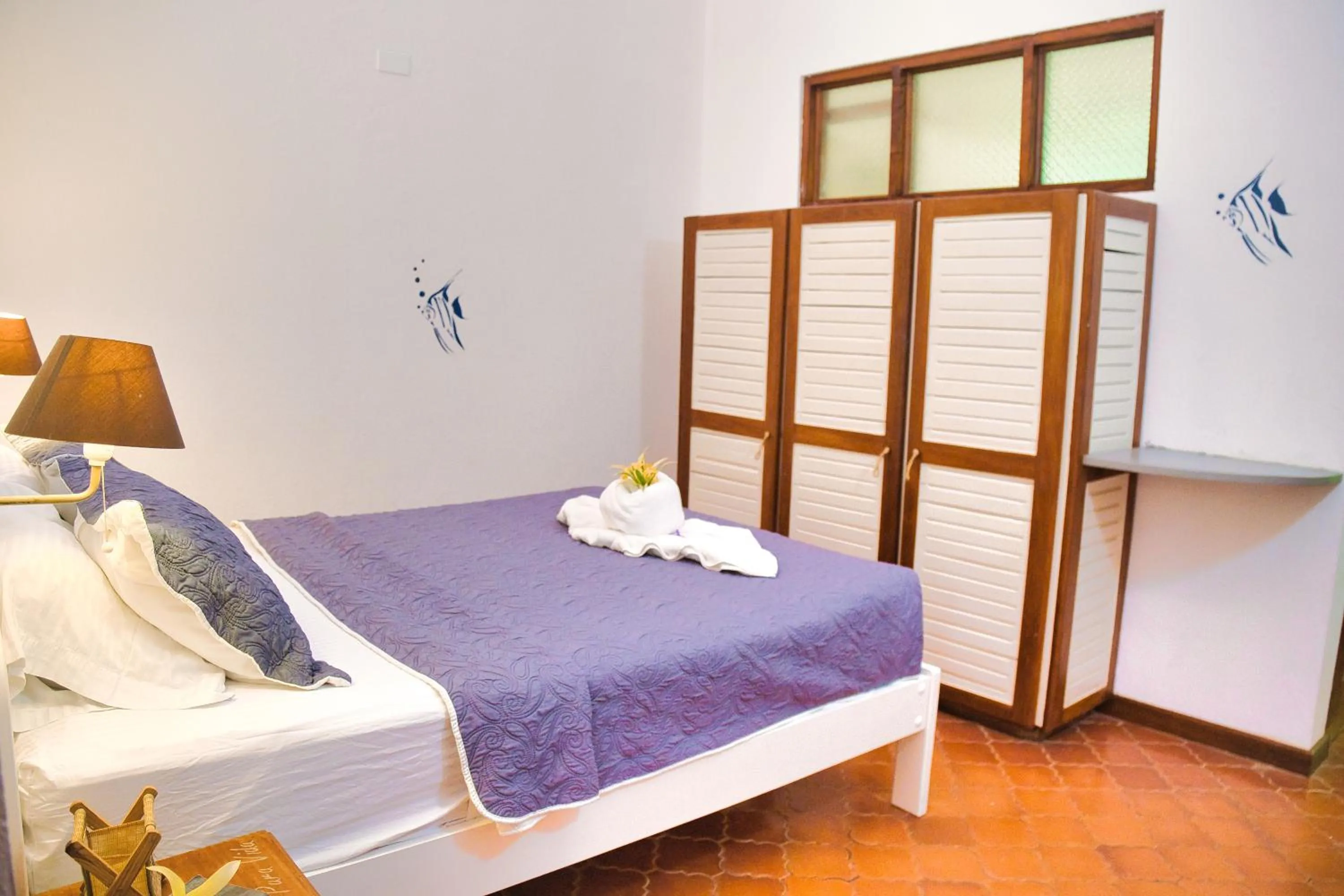 Bed in Samara Pacific Lodge