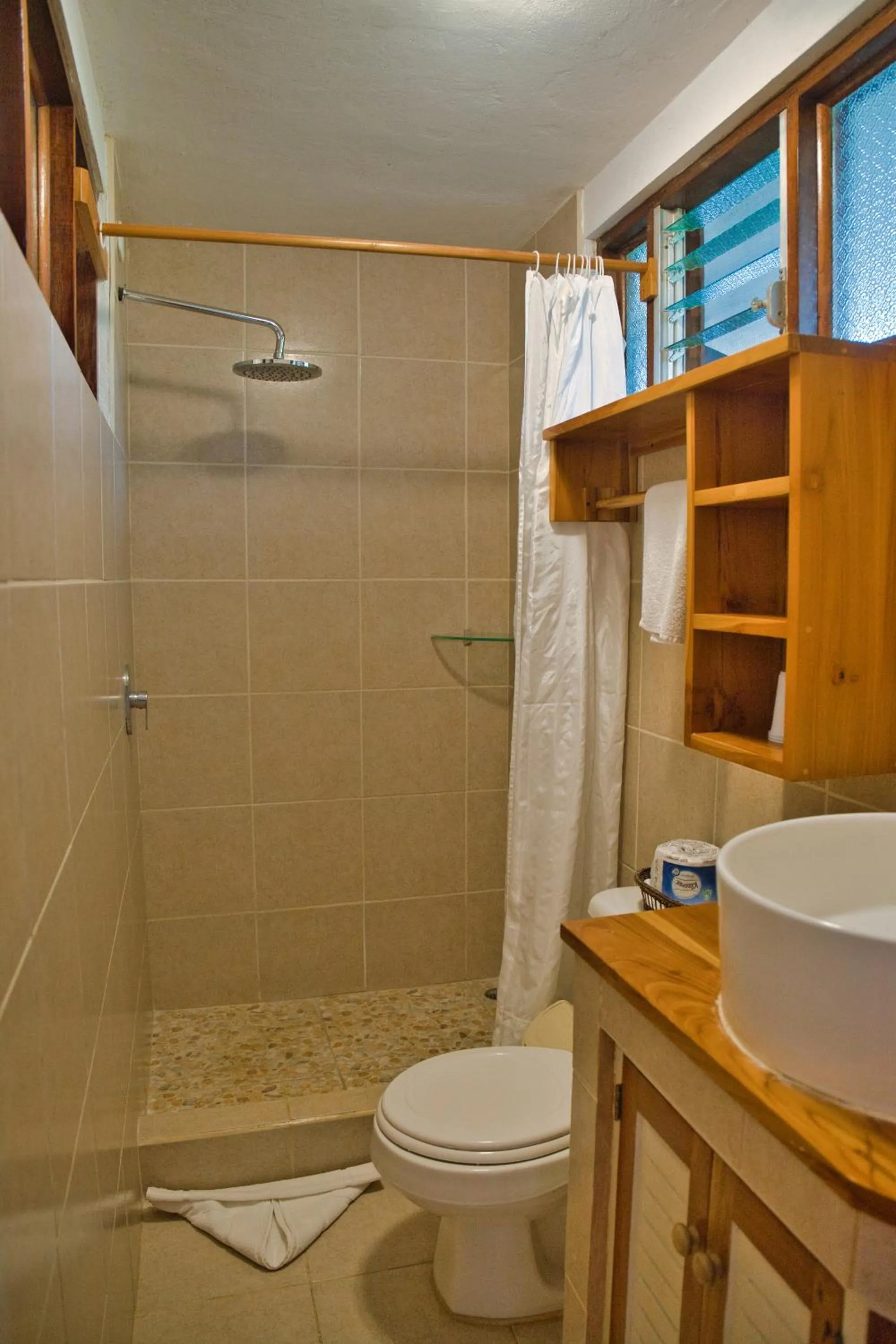 Shower in Samara Pacific Lodge