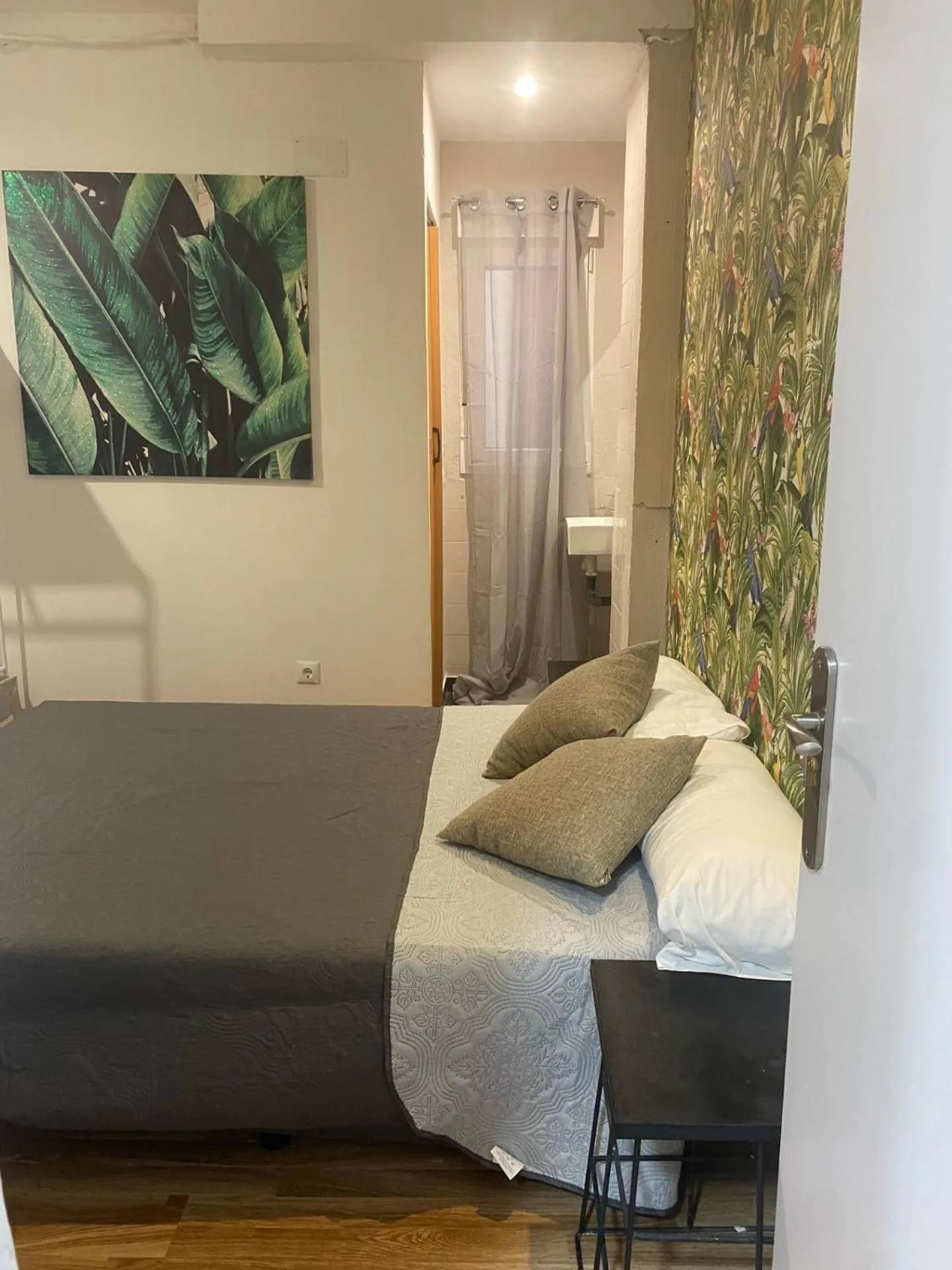 Bedroom, Bed in Hostal The Monkey Room