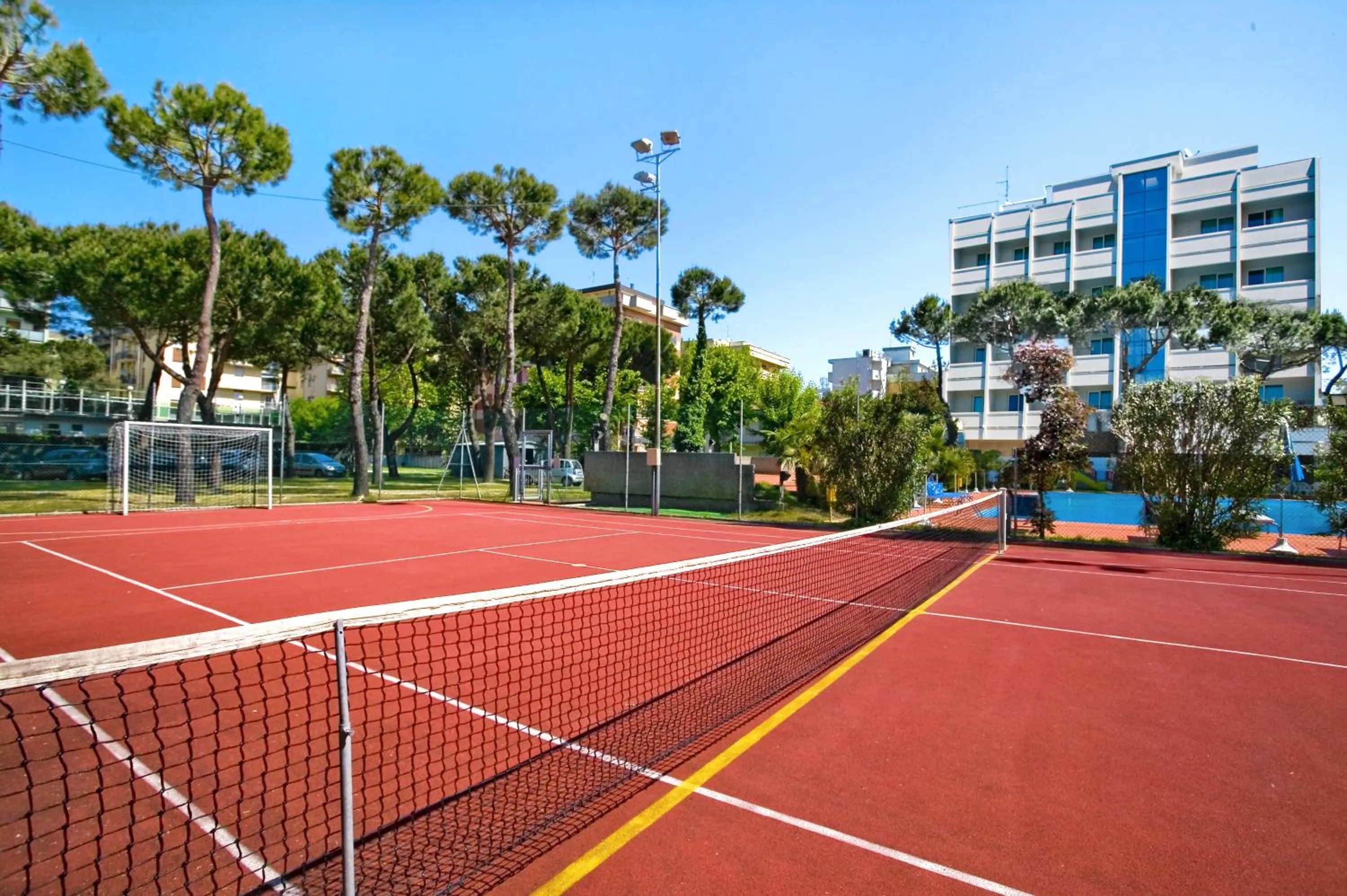 Tennis court in Hotel Ambasciatori