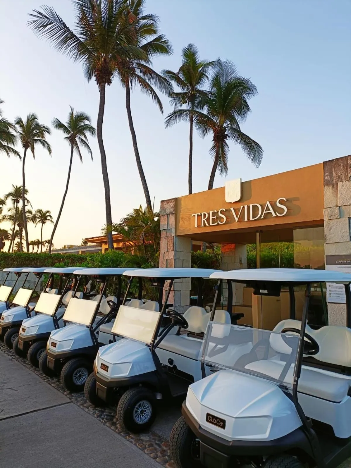 Golfcourse in Hotel Tres Vidas Acapulco