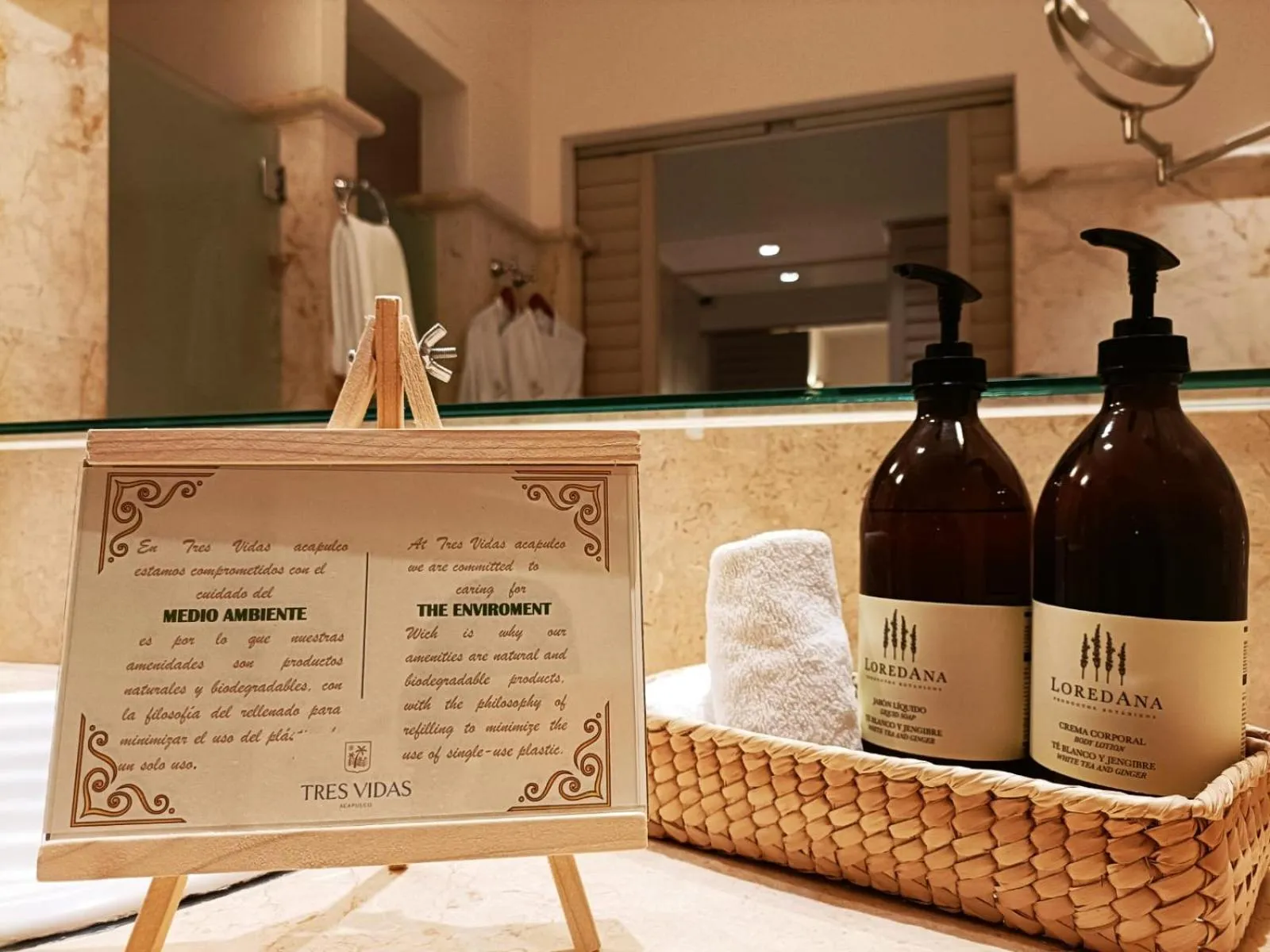 Bathroom in Hotel Tres Vidas Acapulco