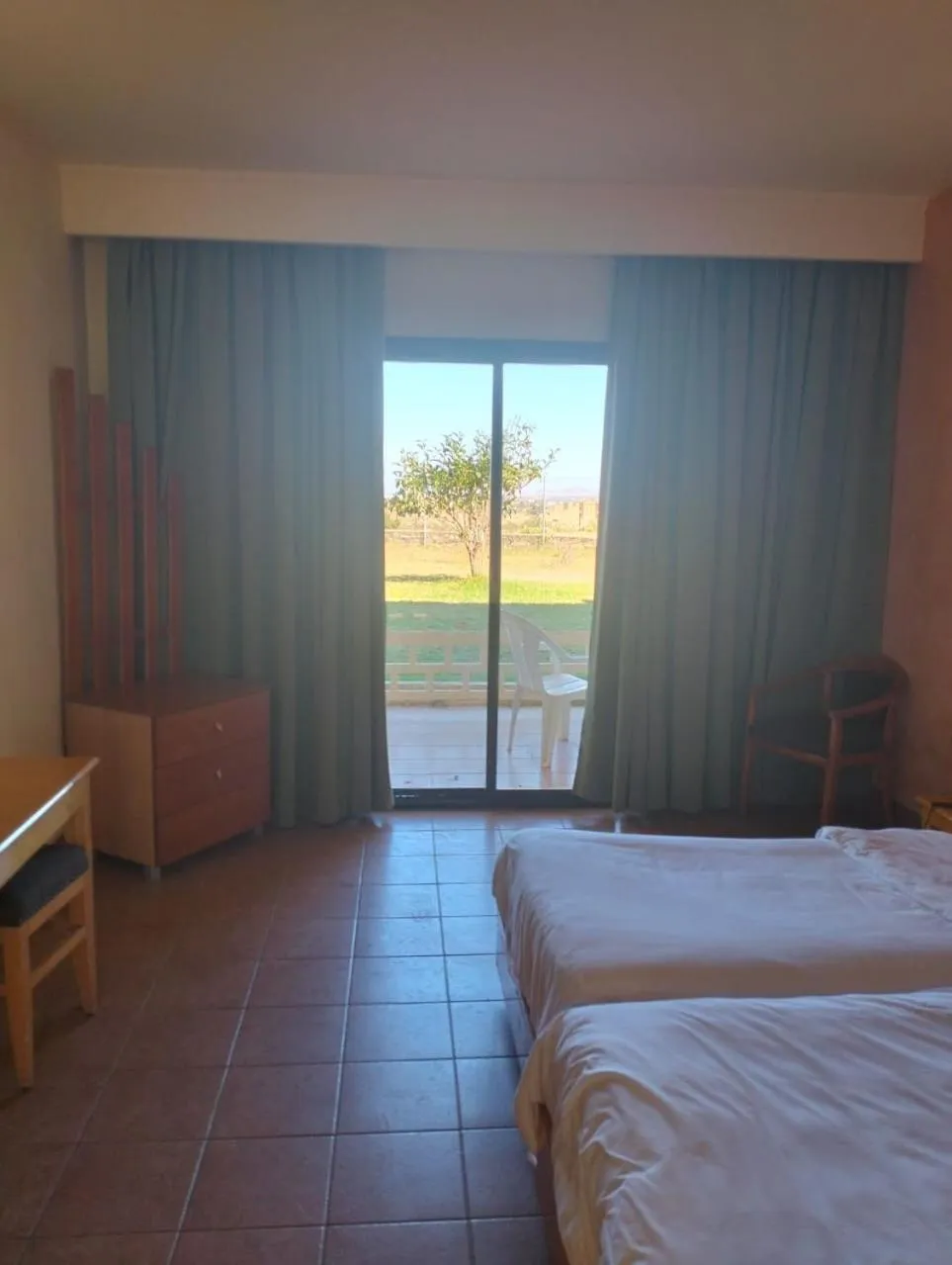 Property building, Bed in Sufetula Hotel