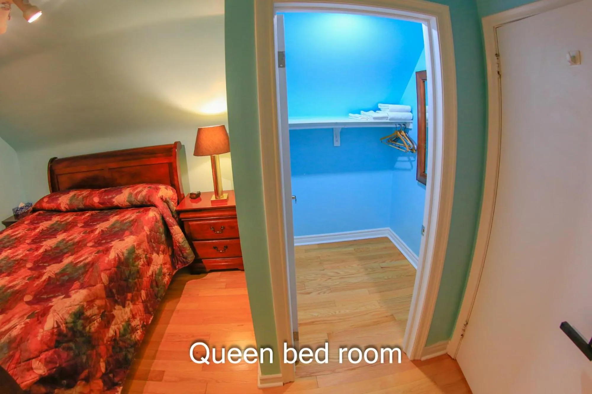 Bed in Comfort Home Toronto