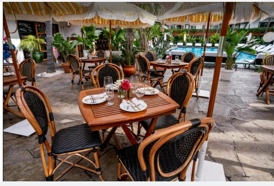 Patio in The Hollywood Roosevelt