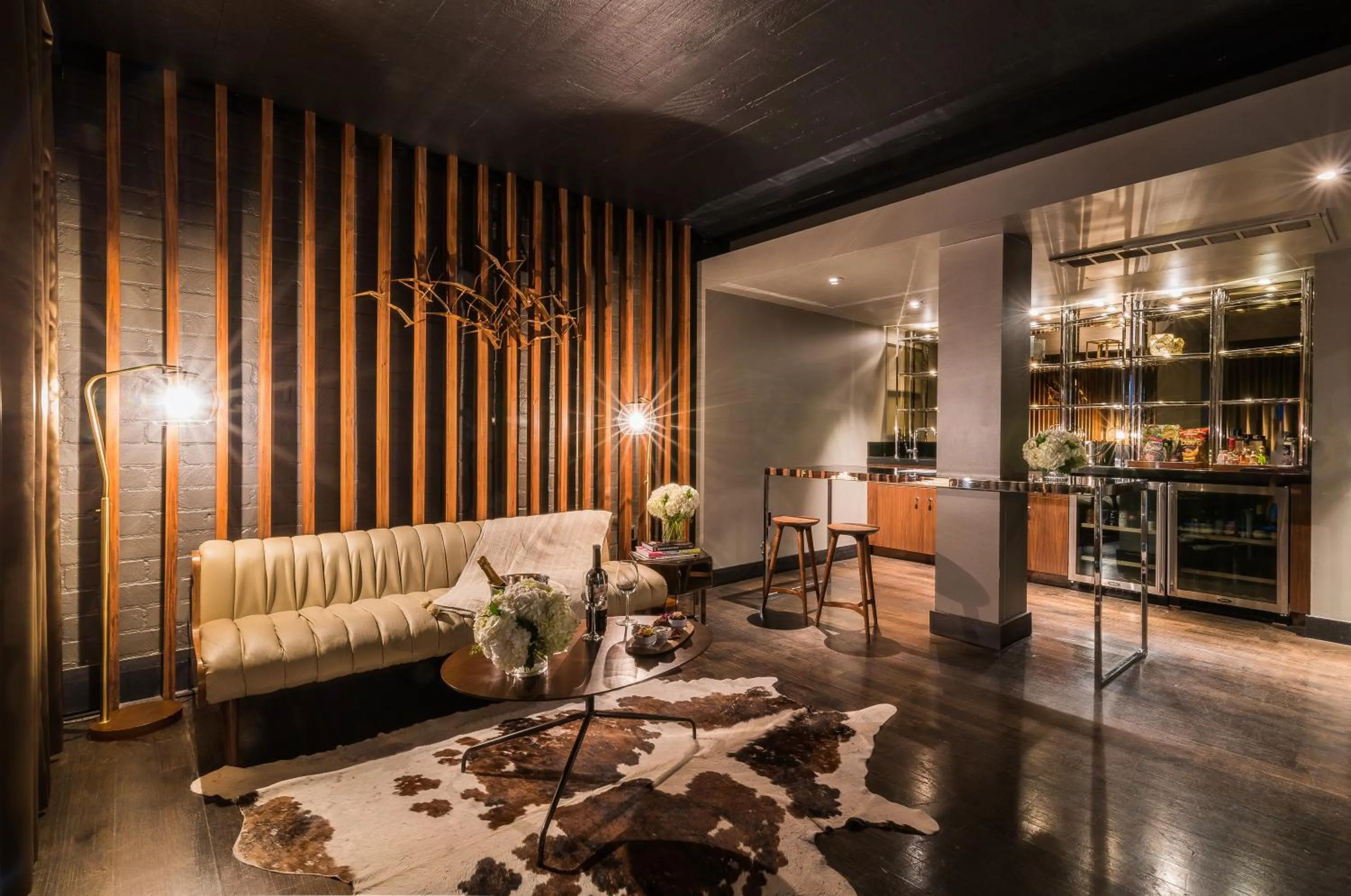 Living room in The Hollywood Roosevelt