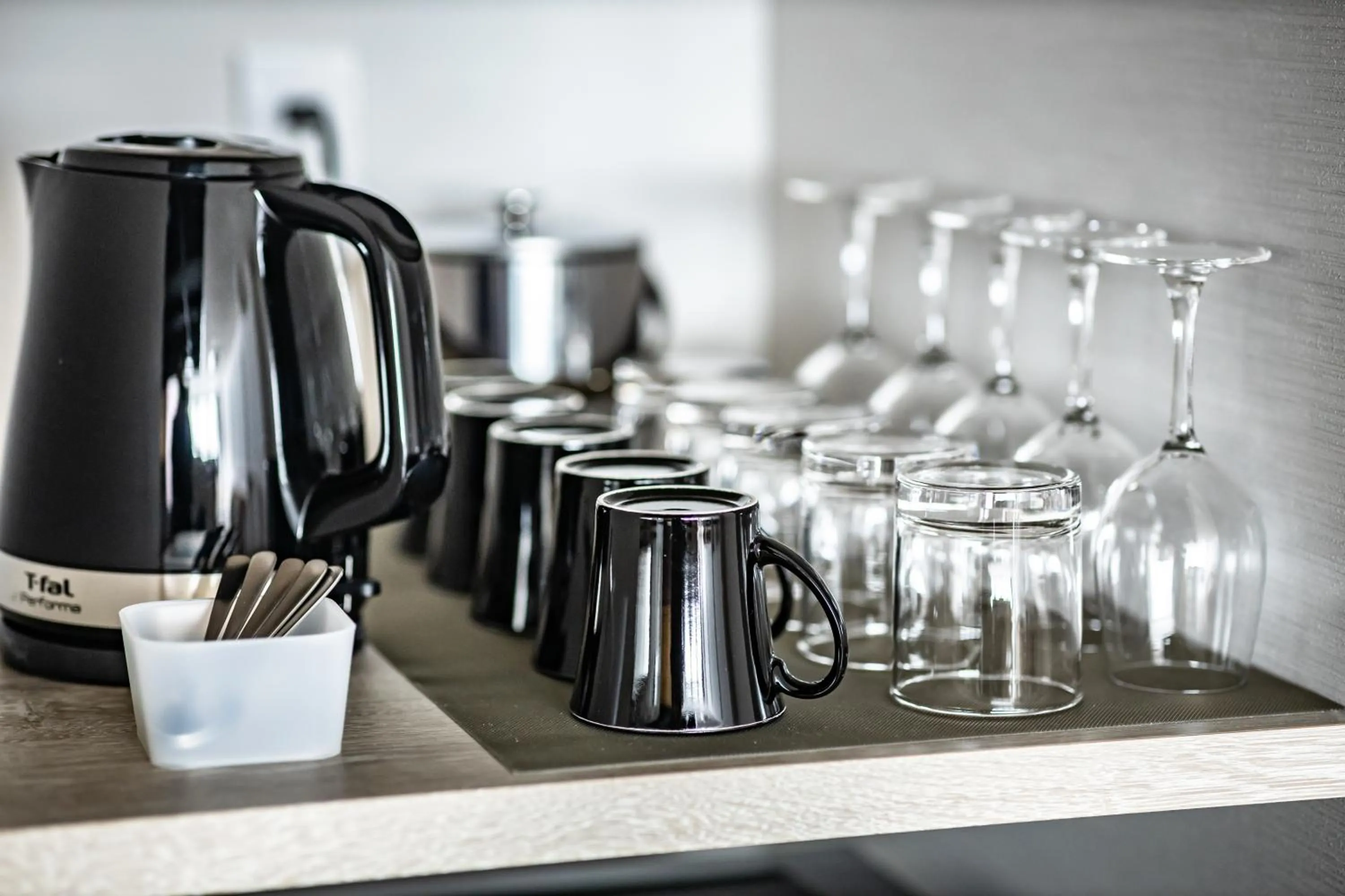 Coffee/tea facilities in ビル泊 -Birupaku Decentralized Hotel-