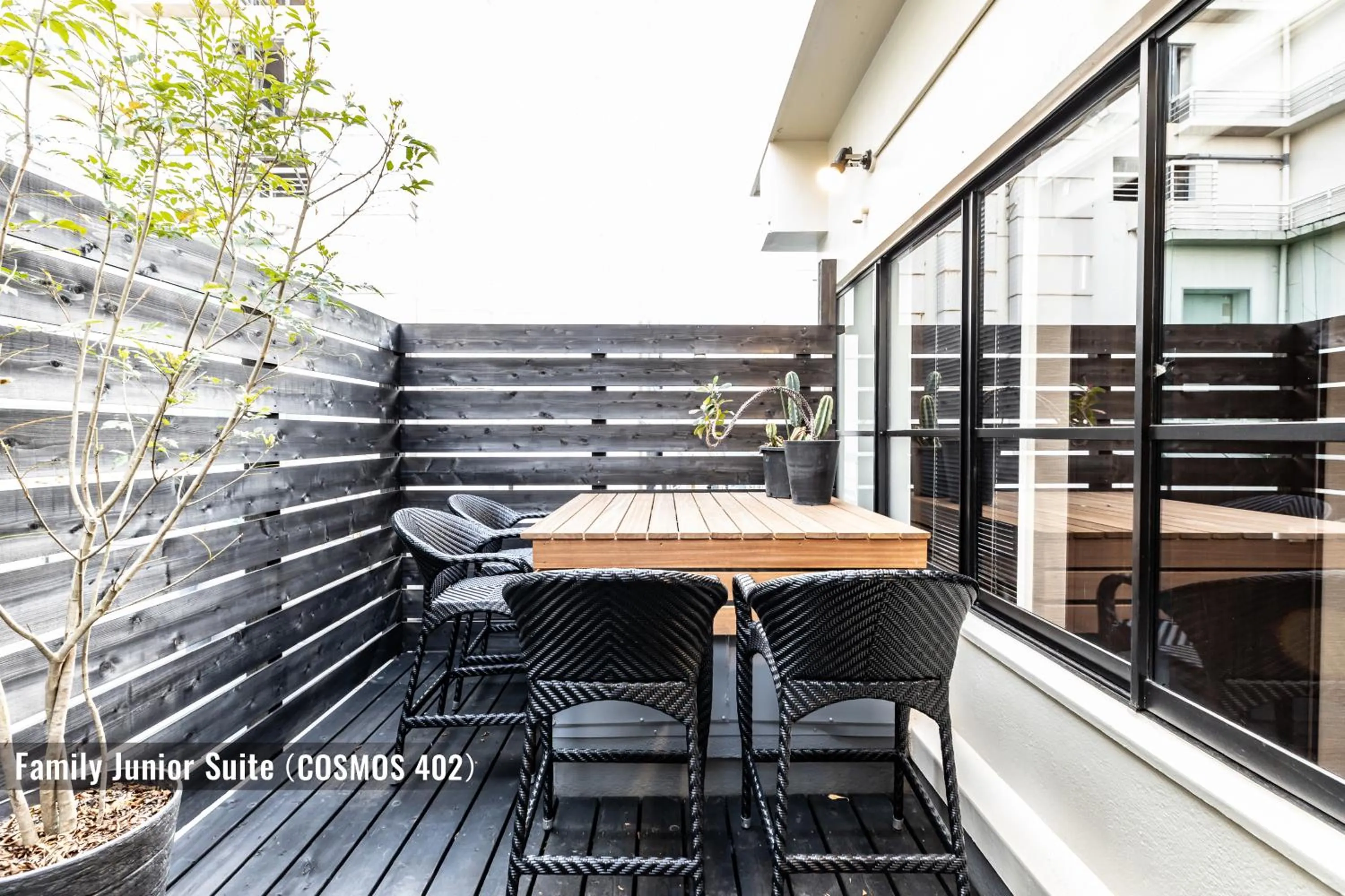 Balcony/Terrace in ビル泊 -Birupaku Decentralized Hotel-